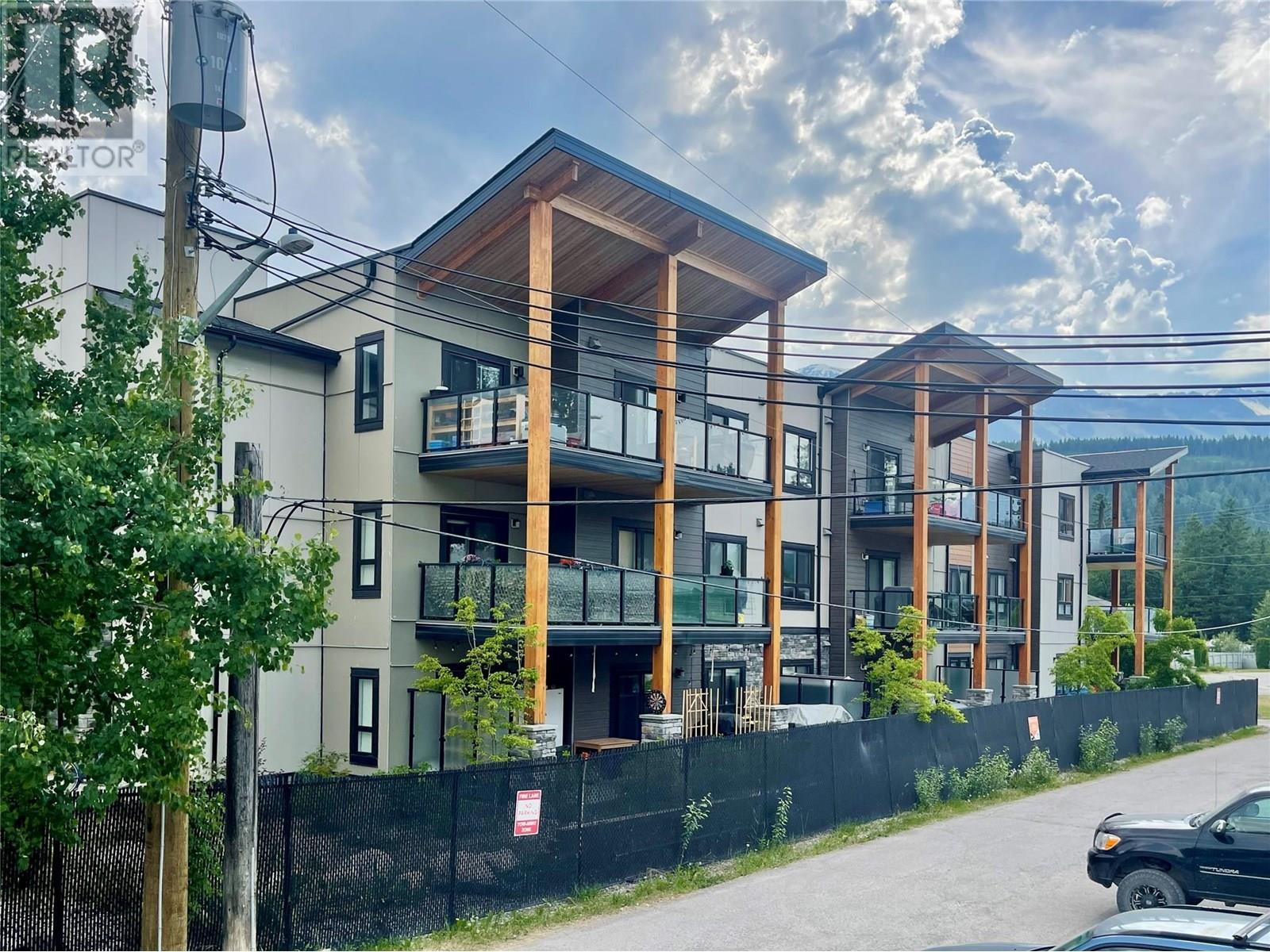 410 5th Avenue S Unit# 2301, Golden, British Columbia  V0A 1H0 - Photo 1 - 10352104