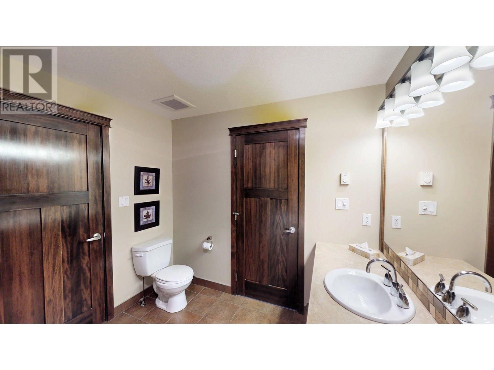 800 Bighorn Boulevard Unit# 825 E, Radium Hot Springs, British Columbia  V0A 1M0 - Photo 27 - 10352133
