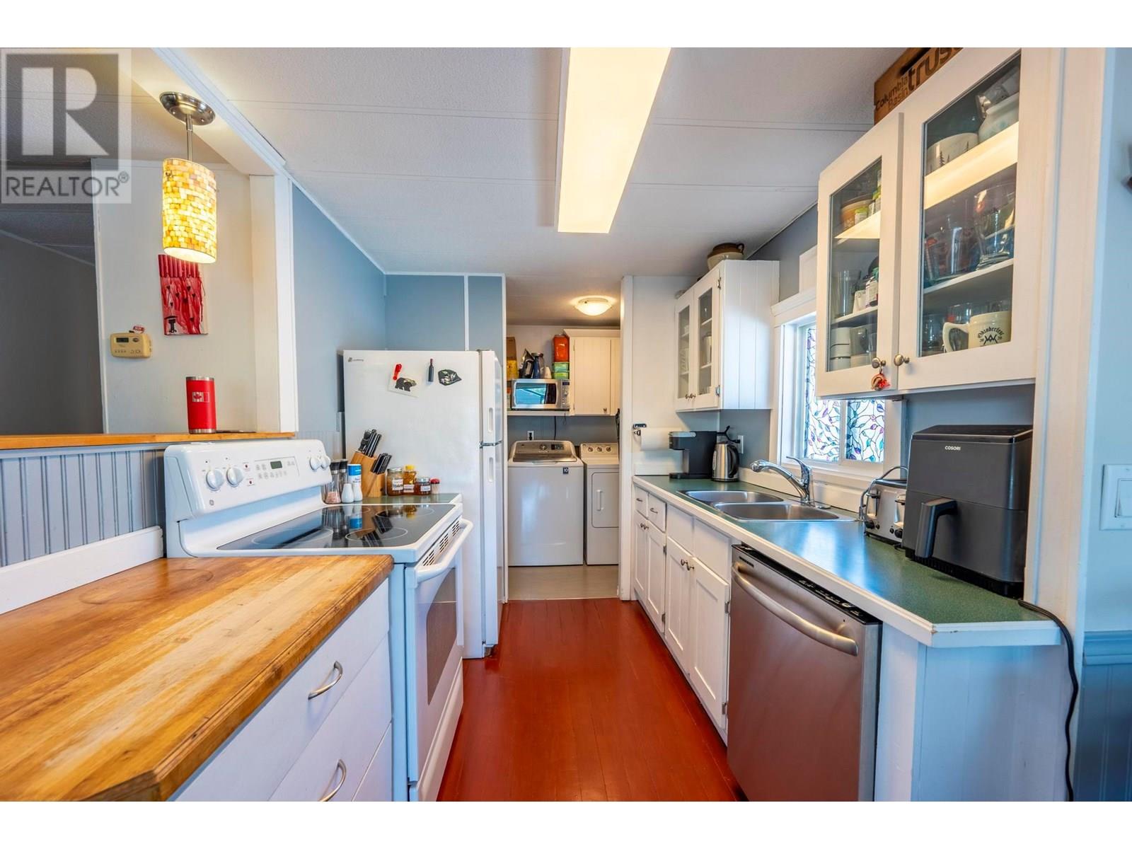 1056 King Crescent, Golden, British Columbia  V0A 1H0 - Photo 12 - 10352250