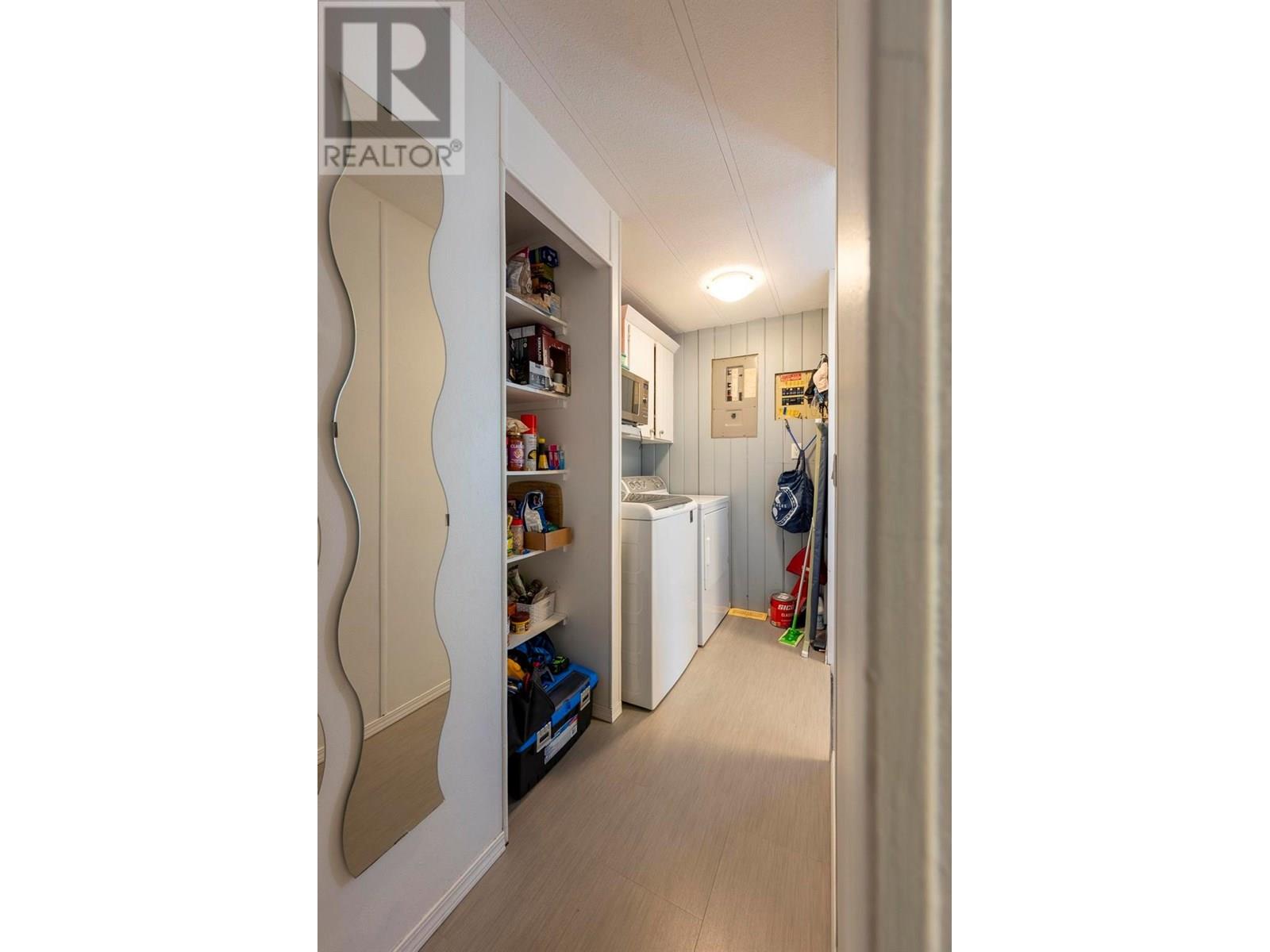 1056 King Crescent, Golden, British Columbia  V0A 1H0 - Photo 18 - 10352250
