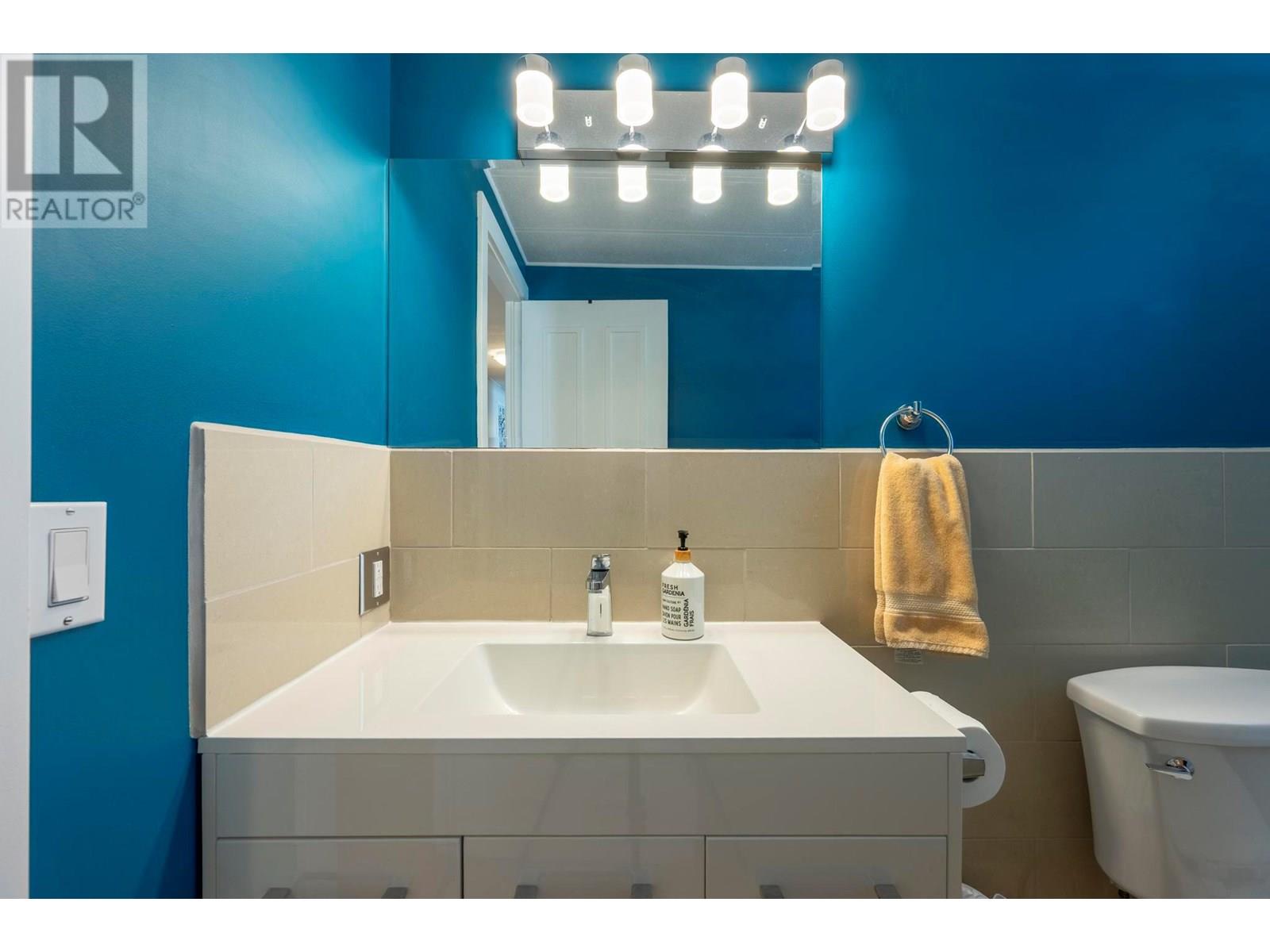 1056 King Crescent, Golden, British Columbia  V0A 1H0 - Photo 26 - 10352250