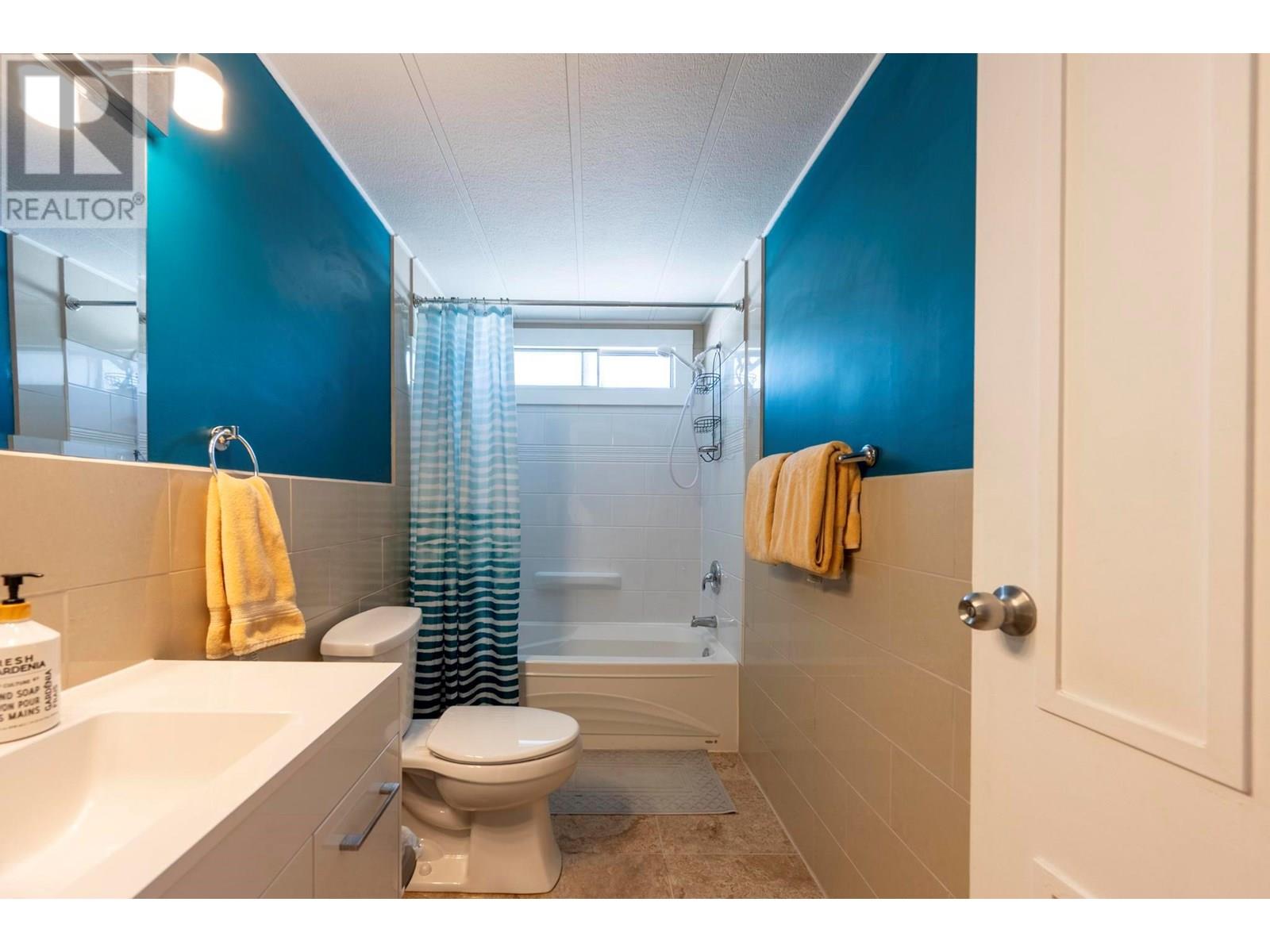 1056 King Crescent, Golden, British Columbia  V0A 1H0 - Photo 27 - 10352250