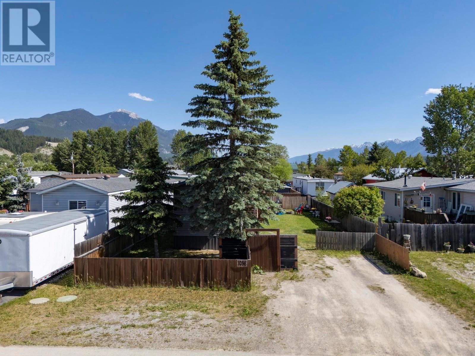 1056 King Crescent, Golden, British Columbia  V0A 1H0 - Photo 29 - 10352250