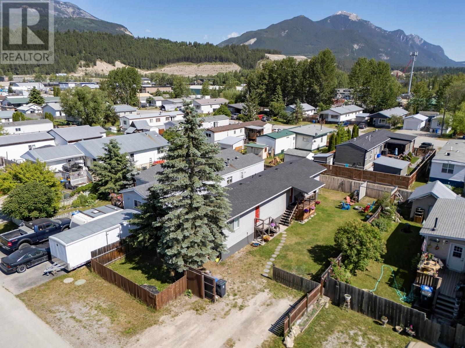 1056 King Crescent, Golden, British Columbia  V0A 1H0 - Photo 33 - 10352250