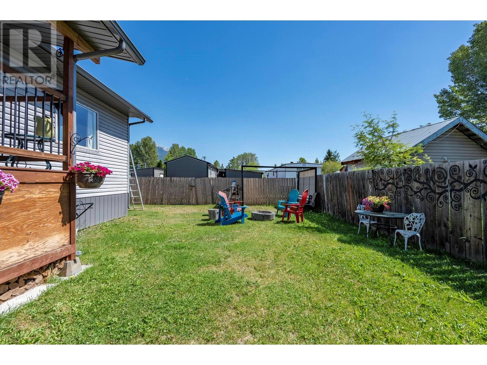 1056 King Crescent, Golden, British Columbia  V0A 1H0 - Photo 37 - 10352250
