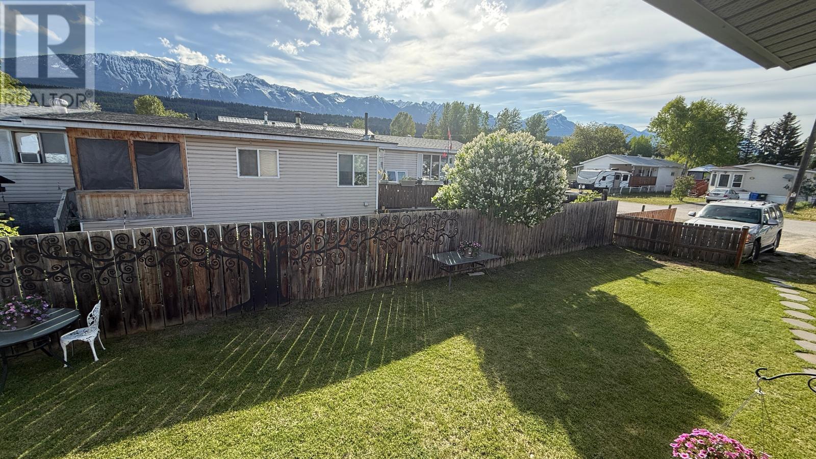 1056 King Crescent, Golden, British Columbia  V0A 1H0 - Photo 44 - 10352250