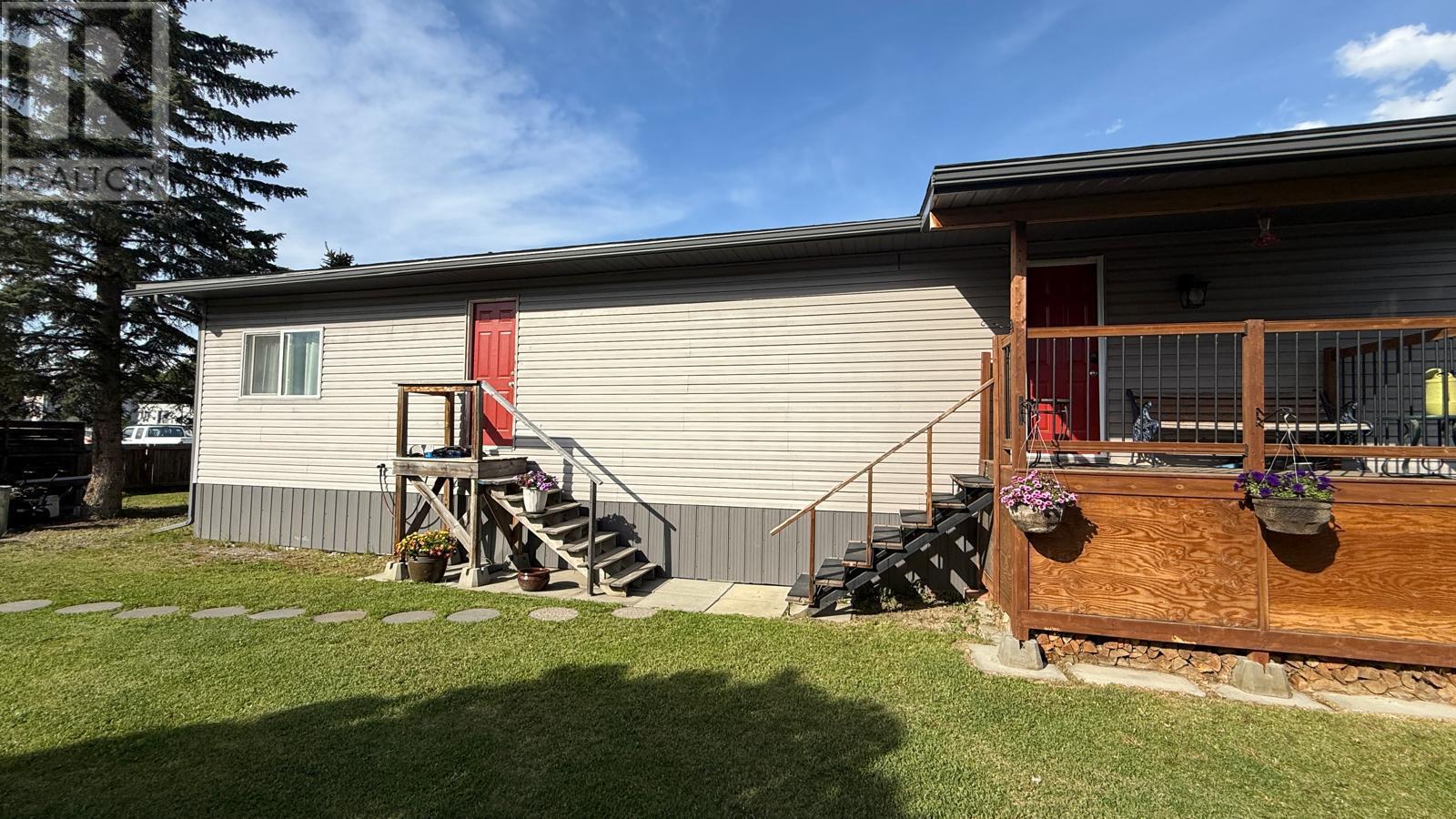 1056 King Crescent, Golden, British Columbia  V0A 1H0 - Photo 5 - 10352250