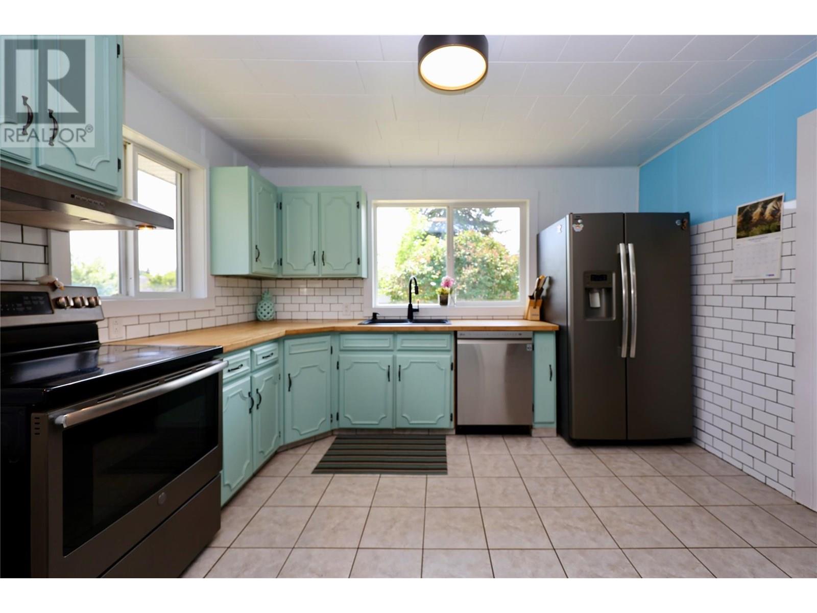 505 10th Street S, Golden, British Columbia  V0A 1H0 - Photo 21 - 10352275