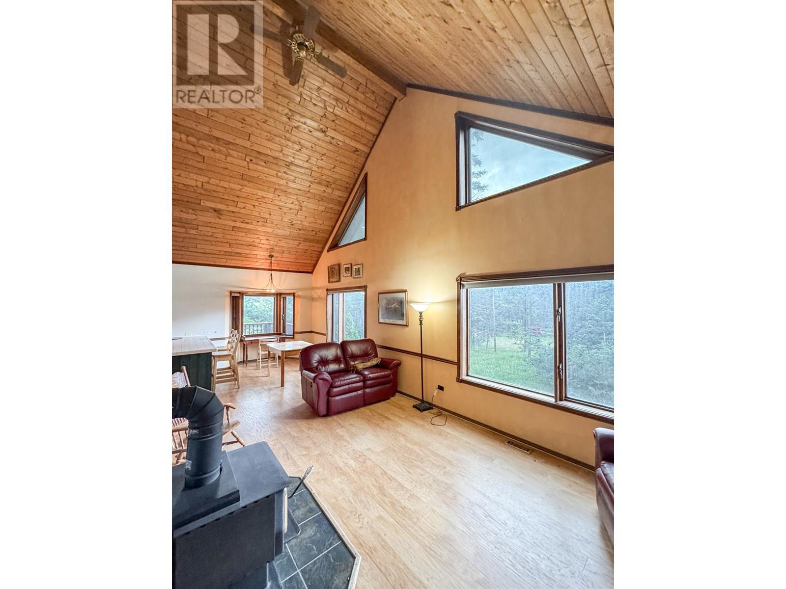 5182 Juniper Heights Road, Dry Gulch, British Columbia  V0A 1K2 - Photo 16 - 10351882