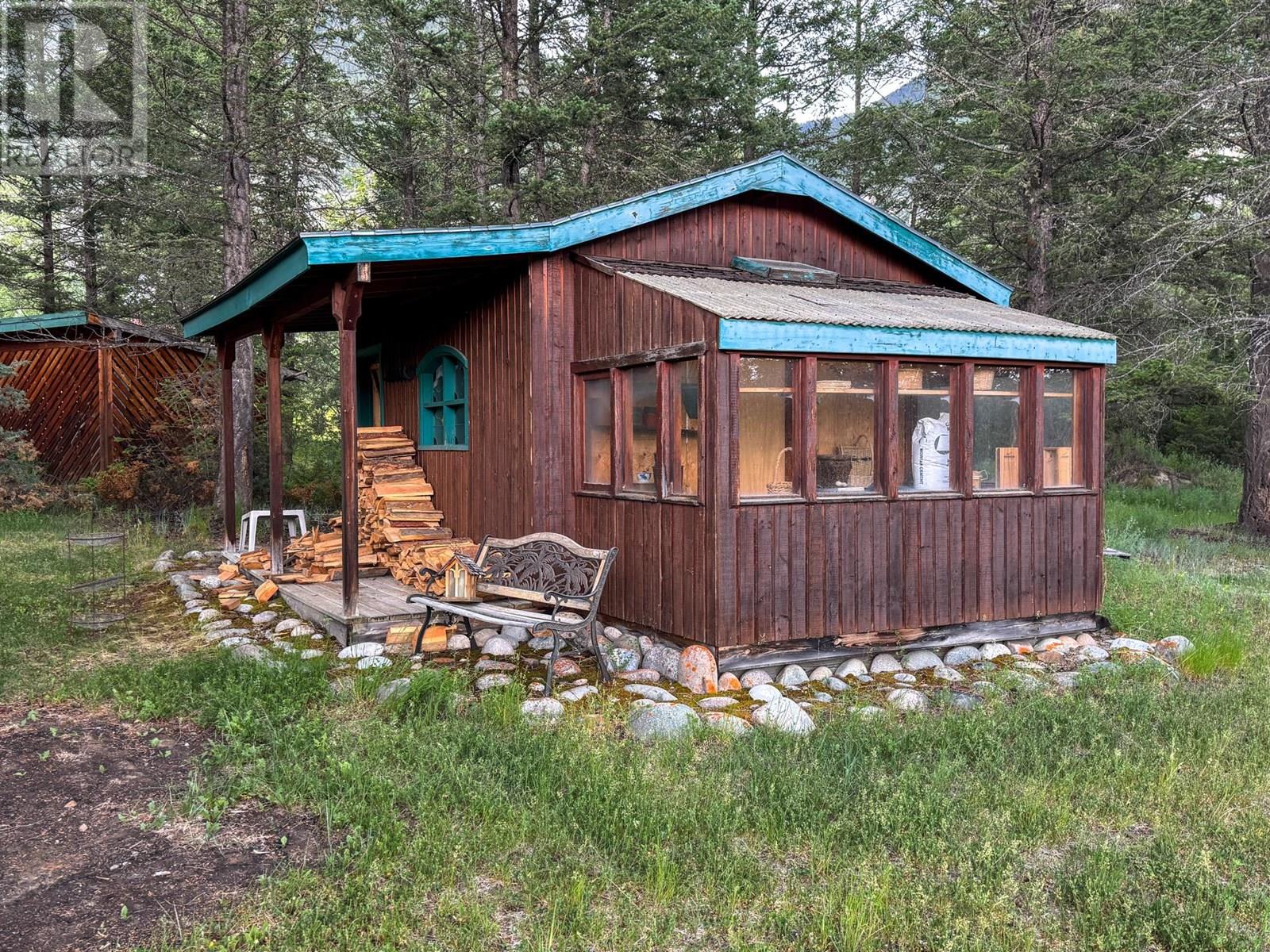 5182 Juniper Heights Road, Dry Gulch, British Columbia  V0A 1K2 - Photo 6 - 10351882