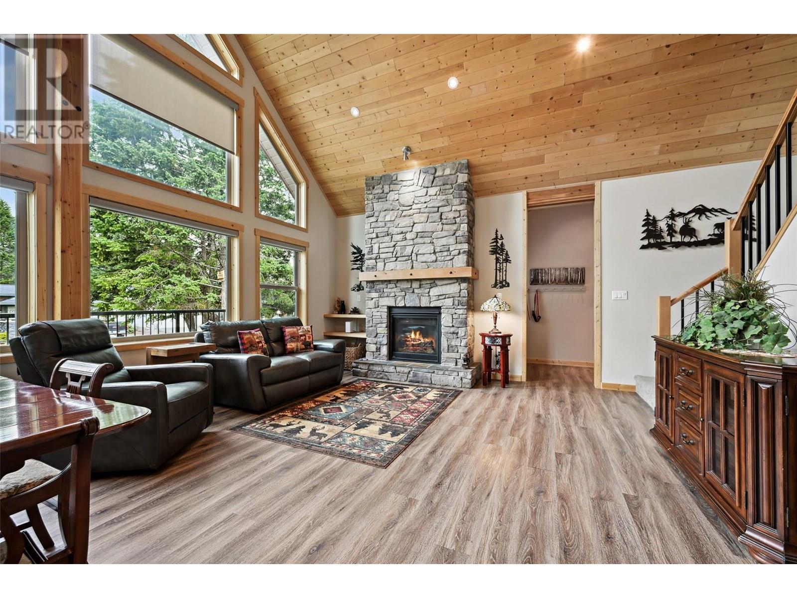 7334 Revelstoke Drive, Radium Hot Springs, British Columbia  V0A 1M0 - Photo 12 - 10352348