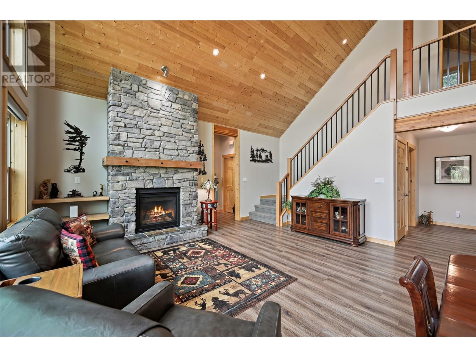 7334 Revelstoke Drive, Radium Hot Springs, British Columbia  V0A 1M0 - Photo 14 - 10352348