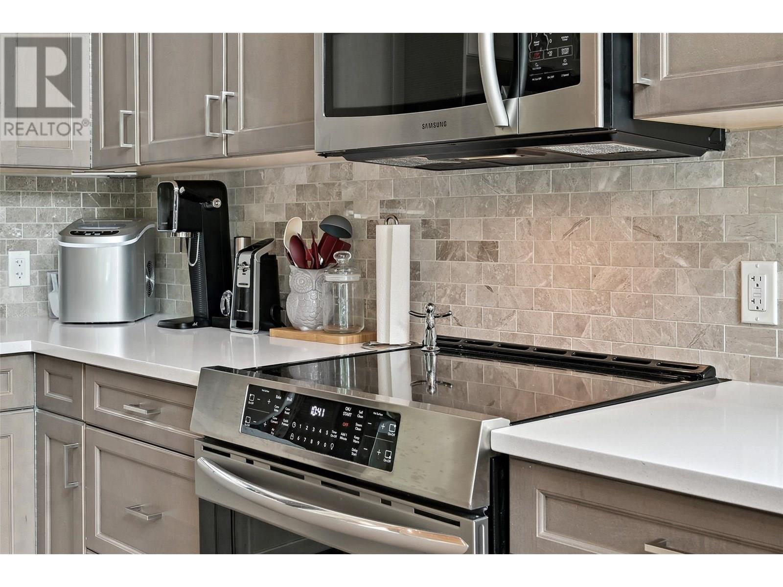 7334 Revelstoke Drive, Radium Hot Springs, British Columbia  V0A 1M0 - Photo 17 - 10352348