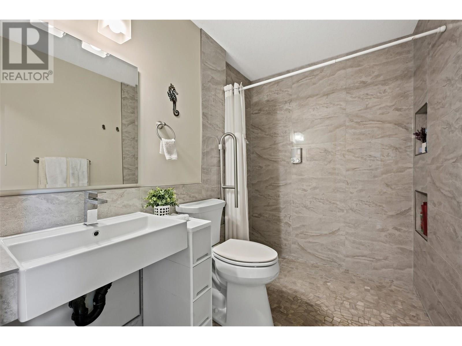 7334 Revelstoke Drive, Radium Hot Springs, British Columbia  V0A 1M0 - Photo 18 - 10352348