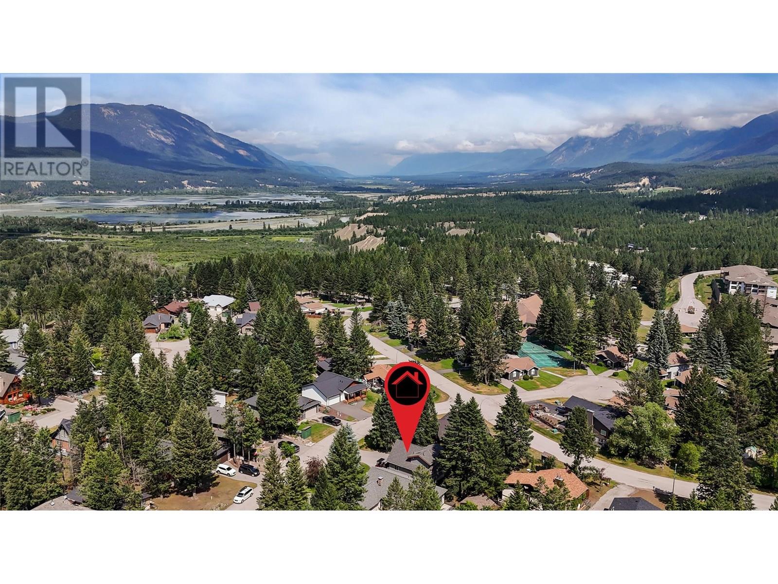 7334 Revelstoke Drive, Radium Hot Springs, British Columbia  V0A 1M0 - Photo 2 - 10352348