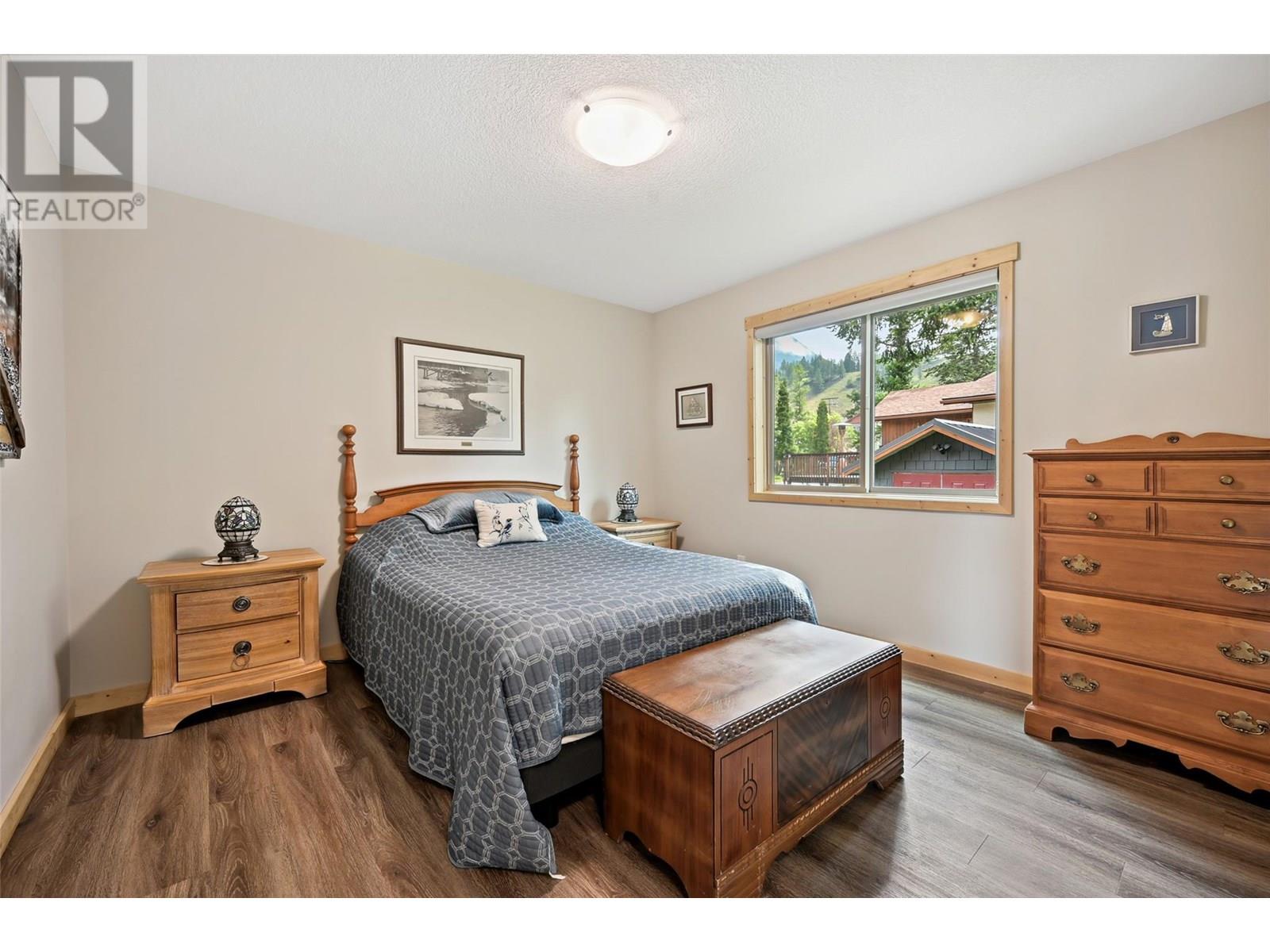 7334 Revelstoke Drive, Radium Hot Springs, British Columbia  V0A 1M0 - Photo 20 - 10352348