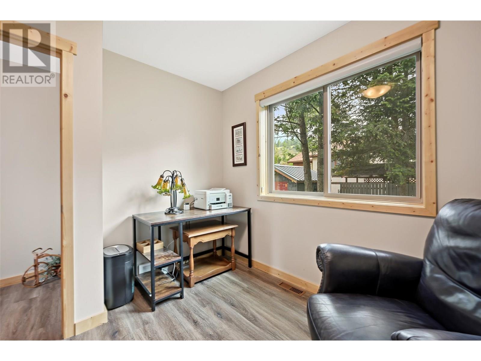 7334 Revelstoke Drive, Radium Hot Springs, British Columbia  V0A 1M0 - Photo 23 - 10352348