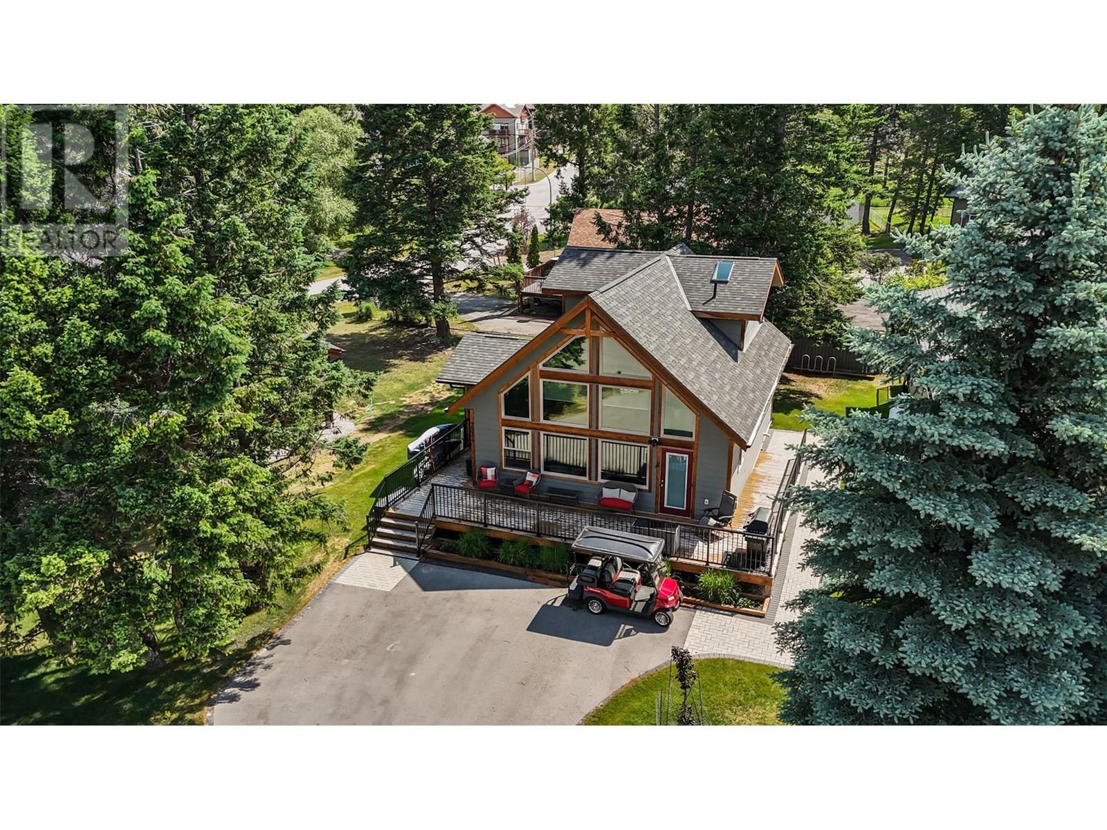 7334 Revelstoke Drive, Radium Hot Springs, British Columbia  V0A 1M0 - Photo 4 - 10352348