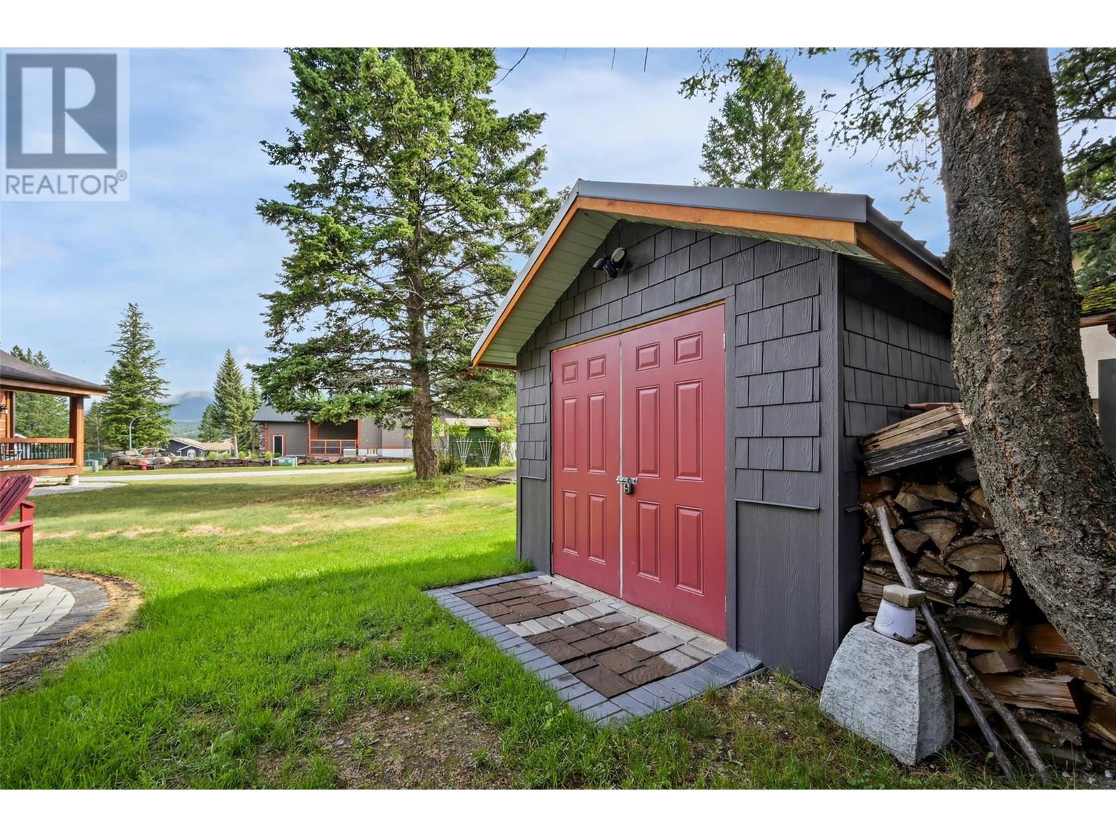 7334 Revelstoke Drive, Radium Hot Springs, British Columbia  V0A 1M0 - Photo 47 - 10352348