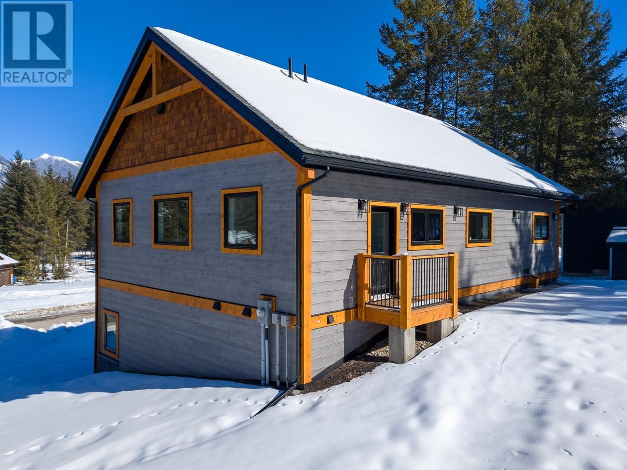 1360 Pine Drive Unit# 5, Golden, British Columbia  V0A 1H1 - Photo 37 - 10352809