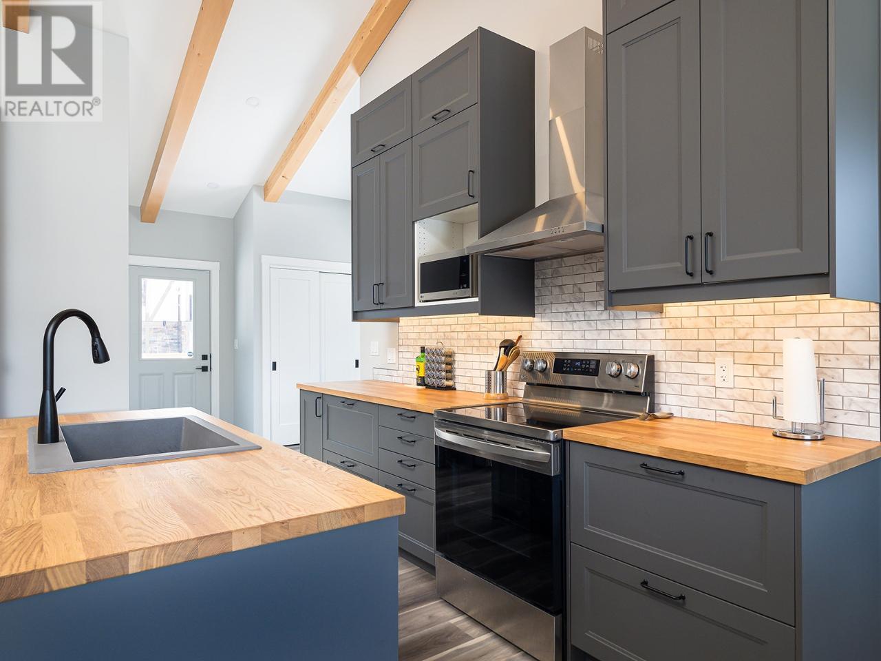 1360 Pine Drive Unit# 5, Golden, British Columbia  V0A 1H1 - Photo 8 - 10352809