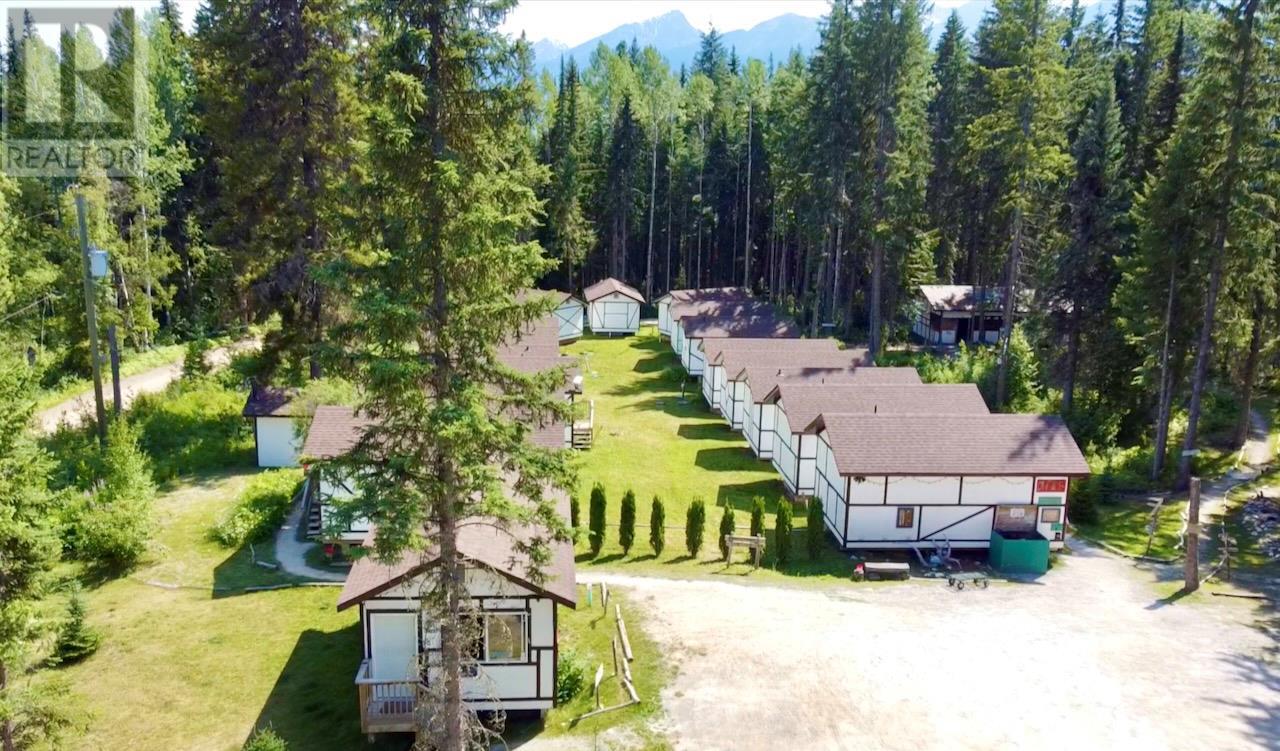 2383 Forde Station Road, Golden, British Columbia  V0A 1H0 - Photo 11 - 10352804