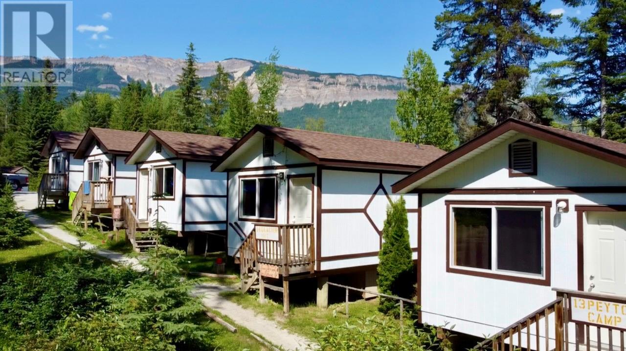 2383 FORDE STATION Road, Golden, British Columbia