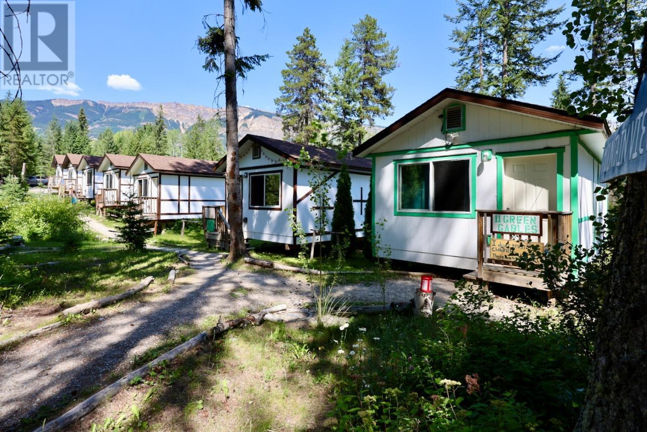 2383 Forde Station Road, Golden, British Columbia  V0A 1H0 - Photo 17 - 10352792