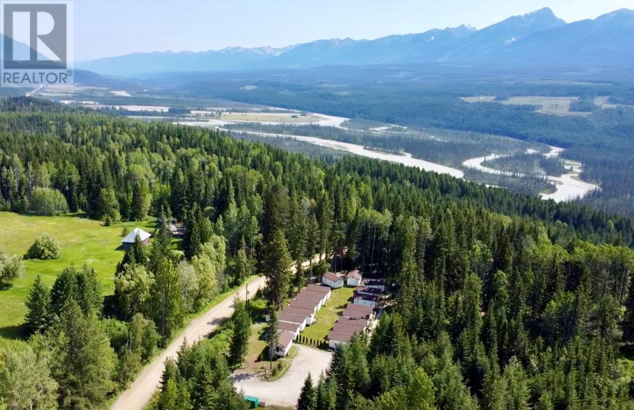 2383 Forde Station Road, Golden, British Columbia  V0A 1H0 - Photo 2 - 10352792