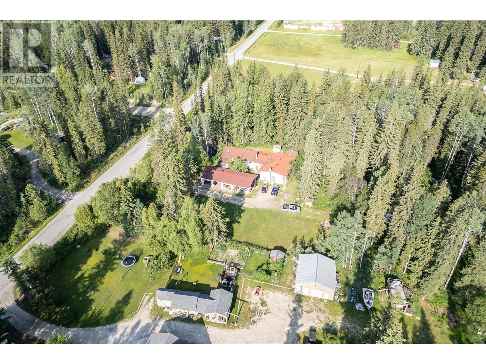1691 Oberg Johnson Road, Golden, British Columbia  V0A 1H1 - Photo 2 - 10352667