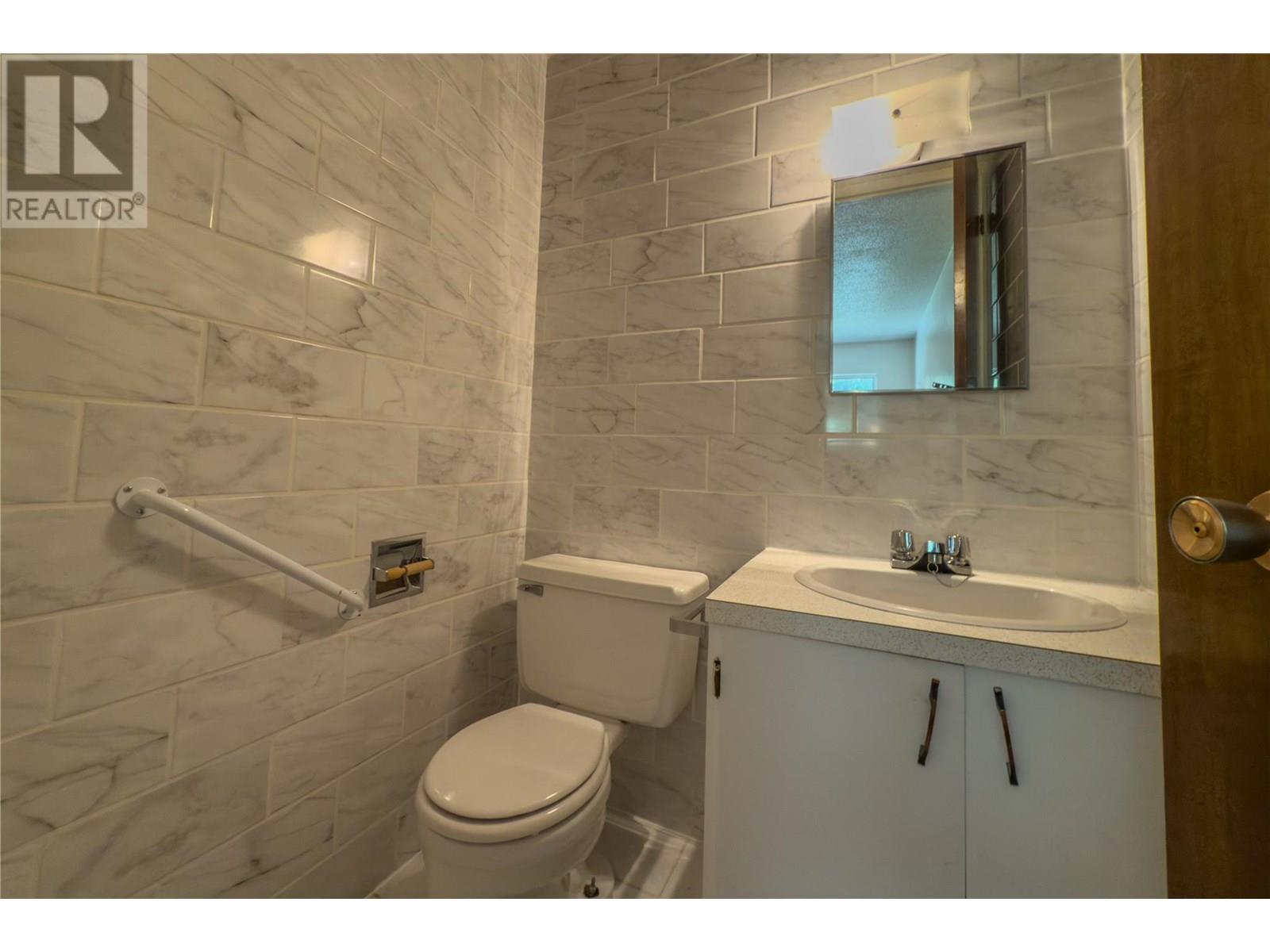 1691 Oberg Johnson Road, Golden, British Columbia  V0A 1H1 - Photo 8 - 10352667