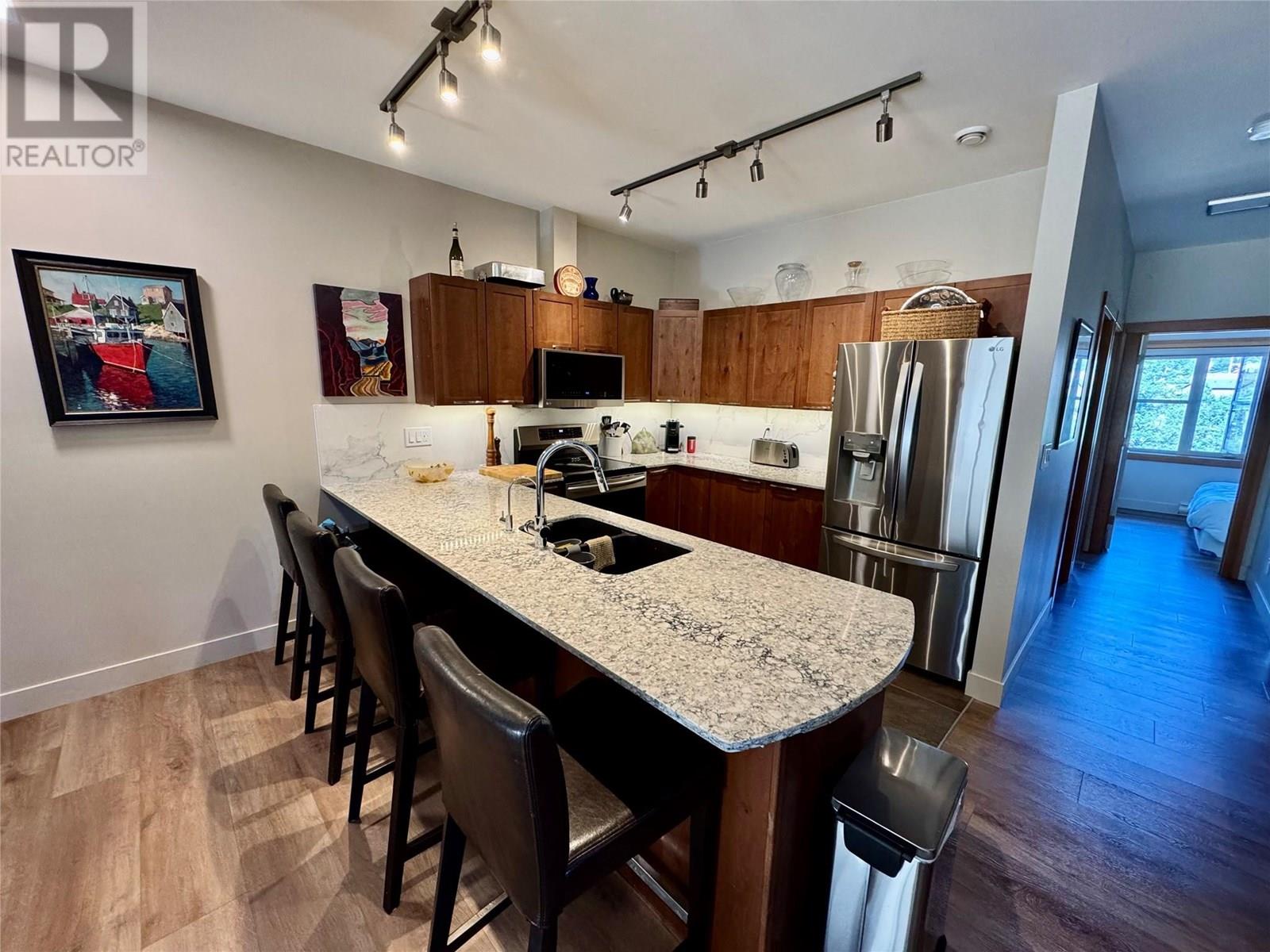 901 7th Avenue Unit# 303, Invermere, British Columbia  V0A 1K0 - Photo 1 - 10352776