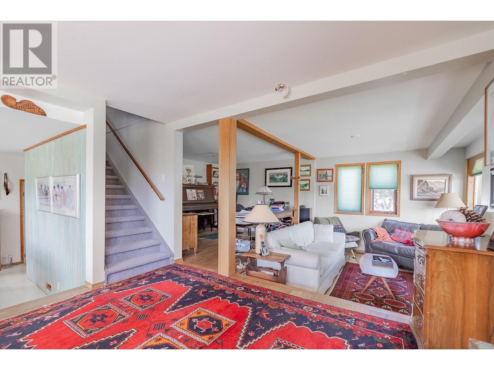 1012 11 Avenue, Invermere, British Columbia  V0A 1K4 - Photo 11 - 10353188