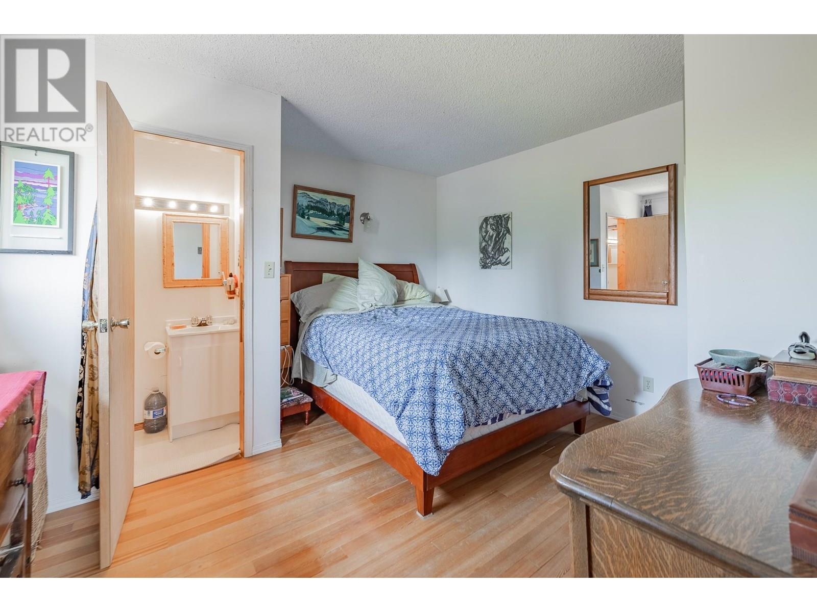 1012 11 Avenue, Invermere, British Columbia  V0A 1K4 - Photo 18 - 10353188