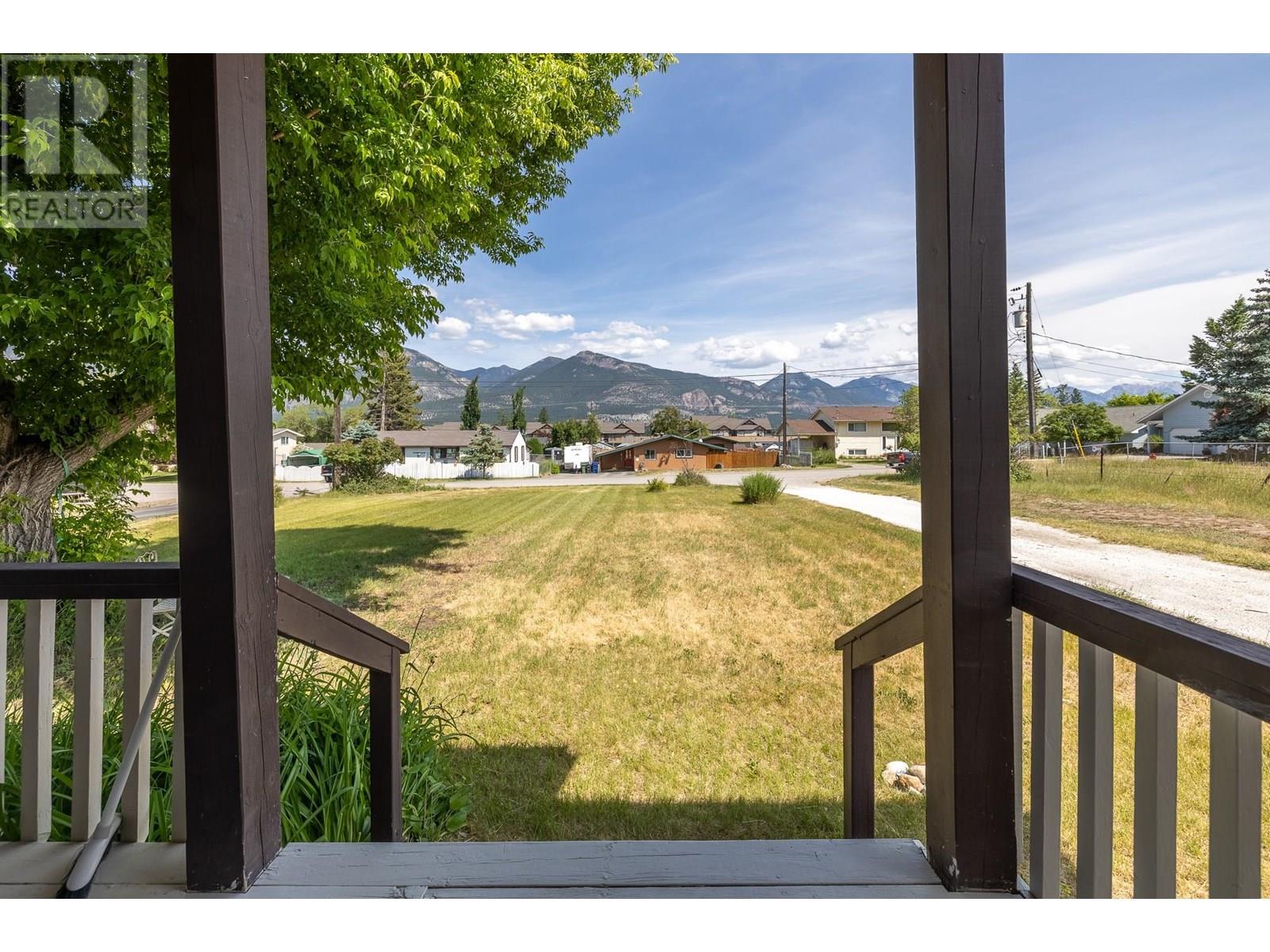 1012 11 Avenue, Invermere, British Columbia  V0A 1K4 - Photo 25 - 10353188