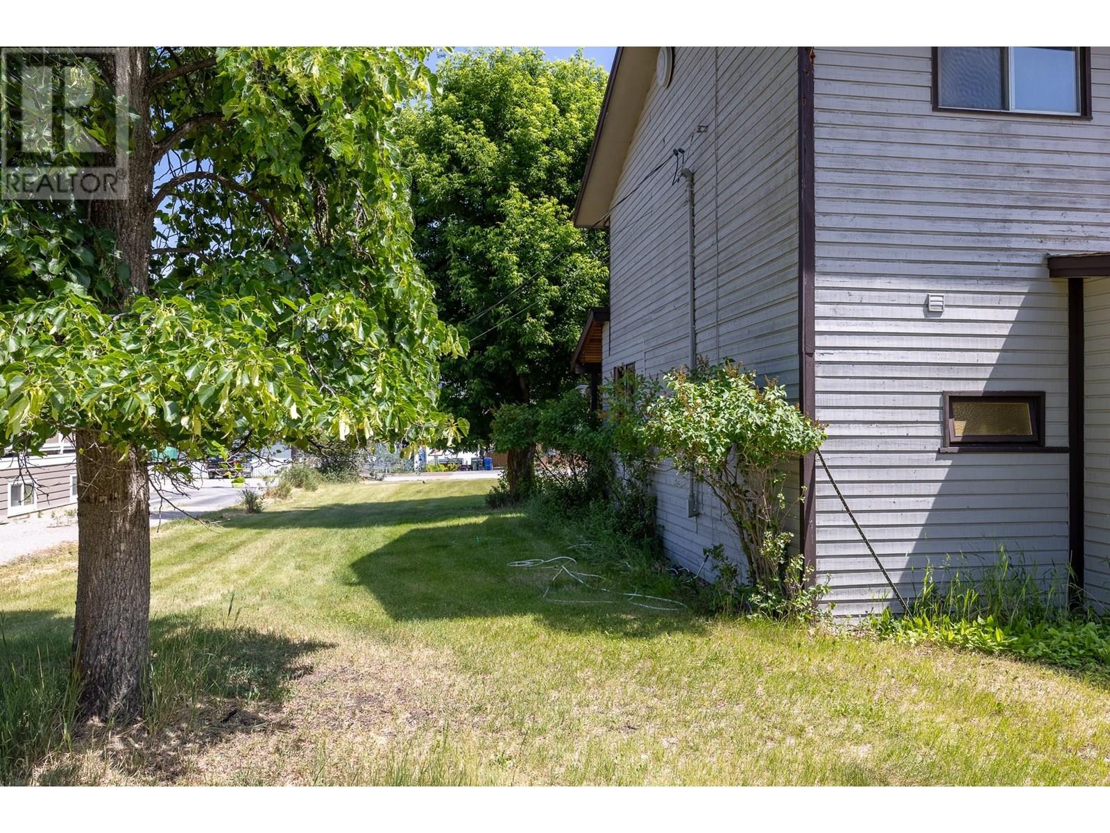 1012 11 Avenue, Invermere, British Columbia  V0A 1K4 - Photo 31 - 10353188
