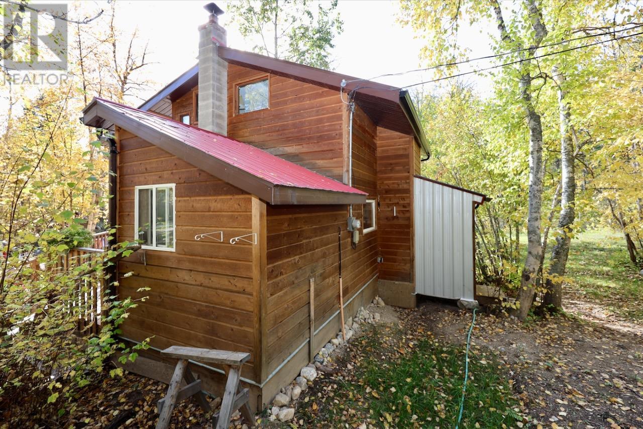 1599 Campbell Road, Golden, British Columbia  V0A 1H0 - Photo 7 - 10353107