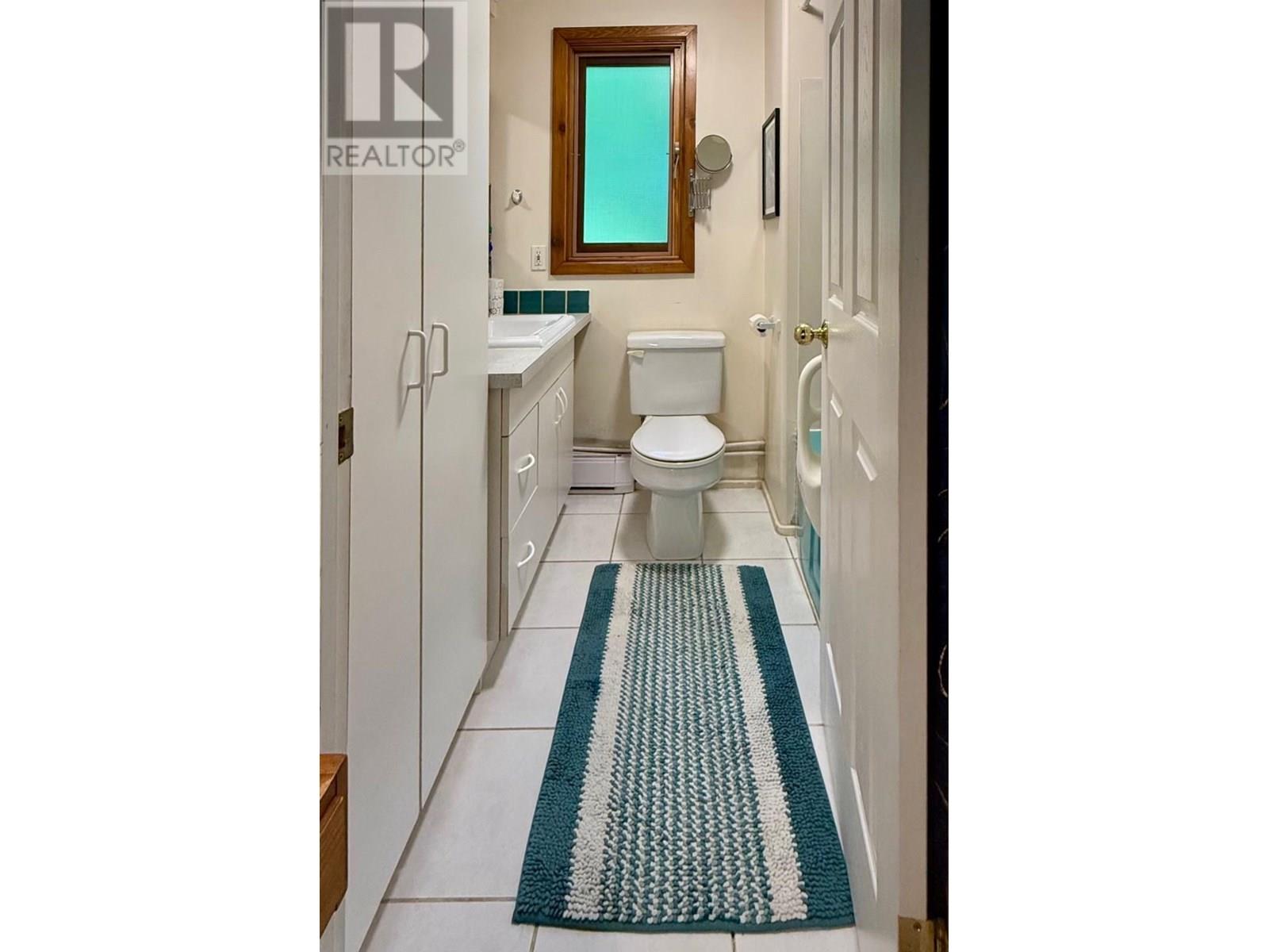 1599 Campbell Road, Golden, British Columbia  V0A 1H0 - Photo 8 - 10353107