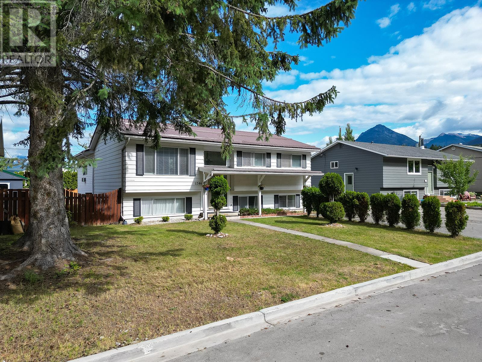 1246 Alexander Drive, Golden, British Columbia  V0A 1H0 - Photo 2 - 10353578
