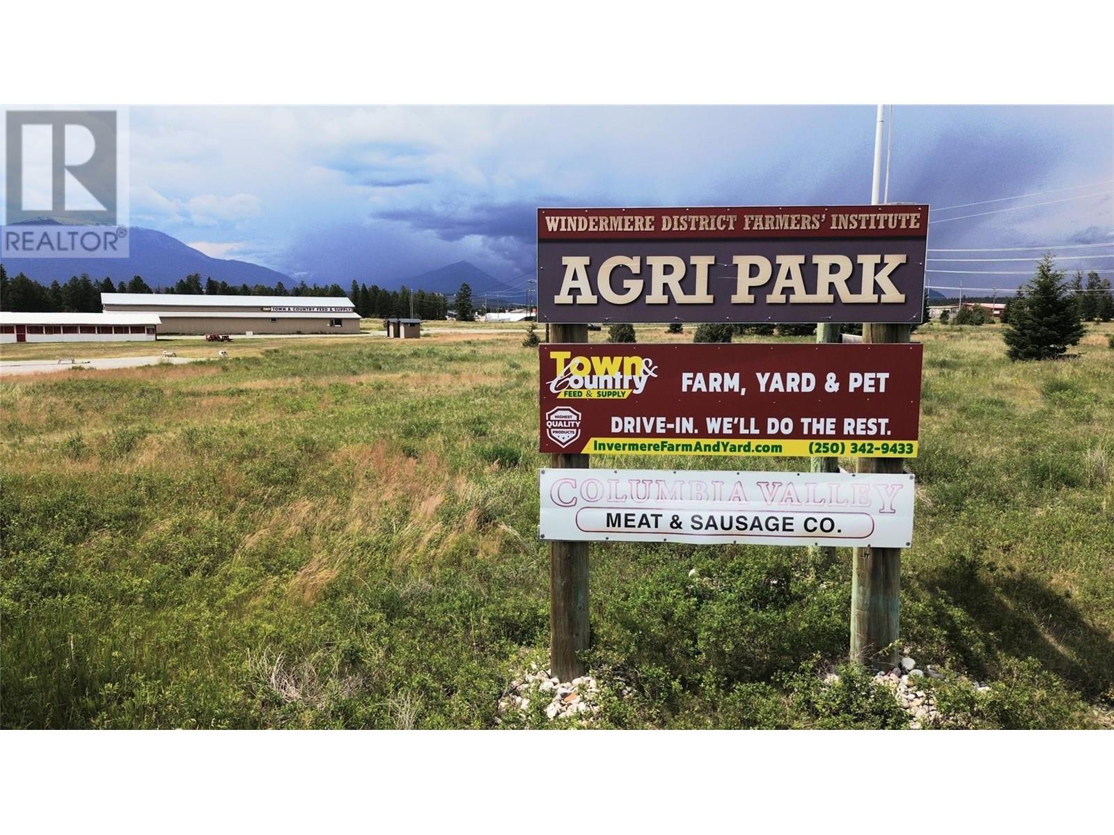 553 Highway 93/95, Invermere, British Columbia  V0A 1K3 - Photo 2 - 10353177
