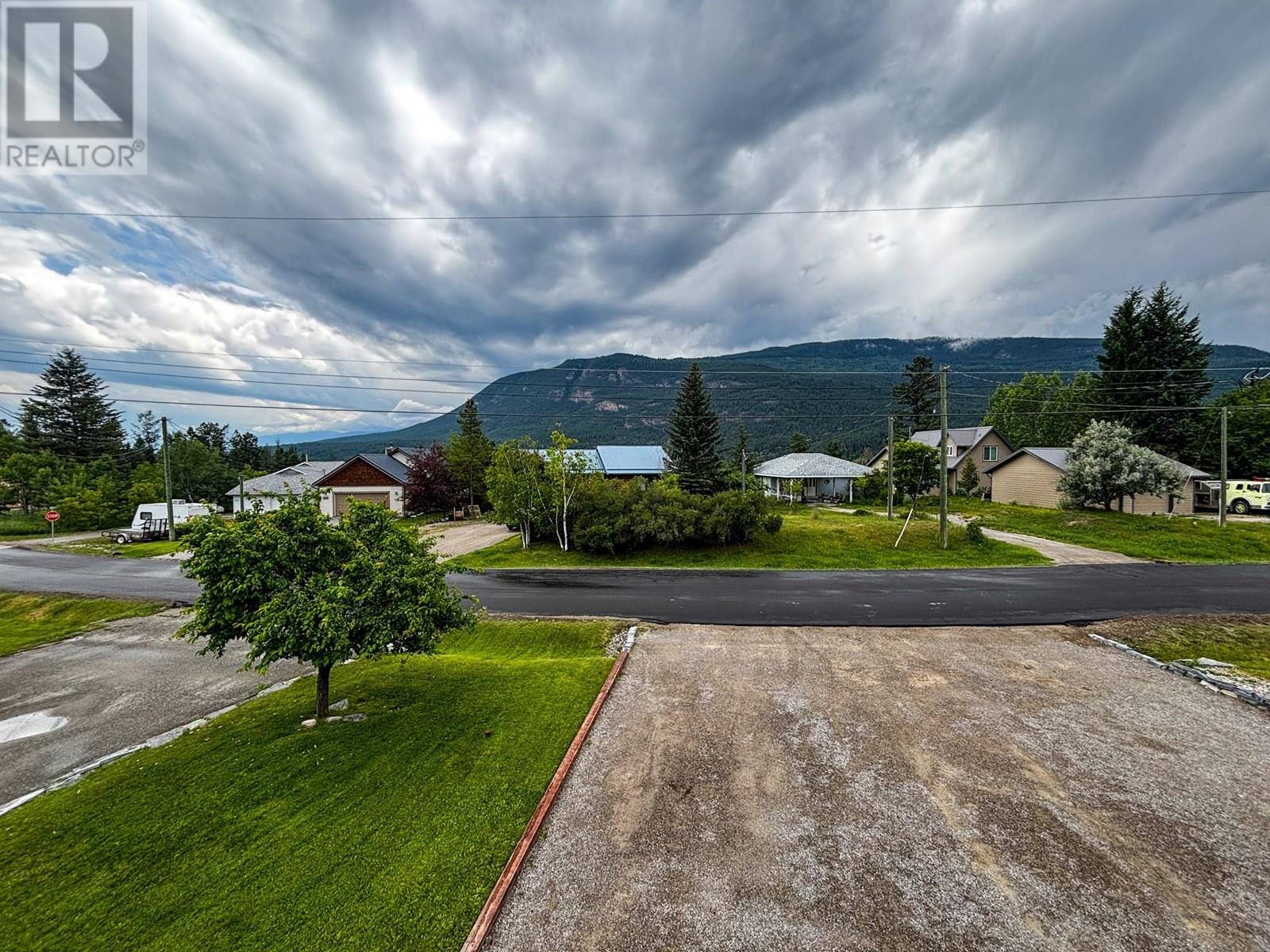 4761 Crescentwood Drive, Edgewater, British Columbia  V0A 1E0 - Photo 38 - 10353912