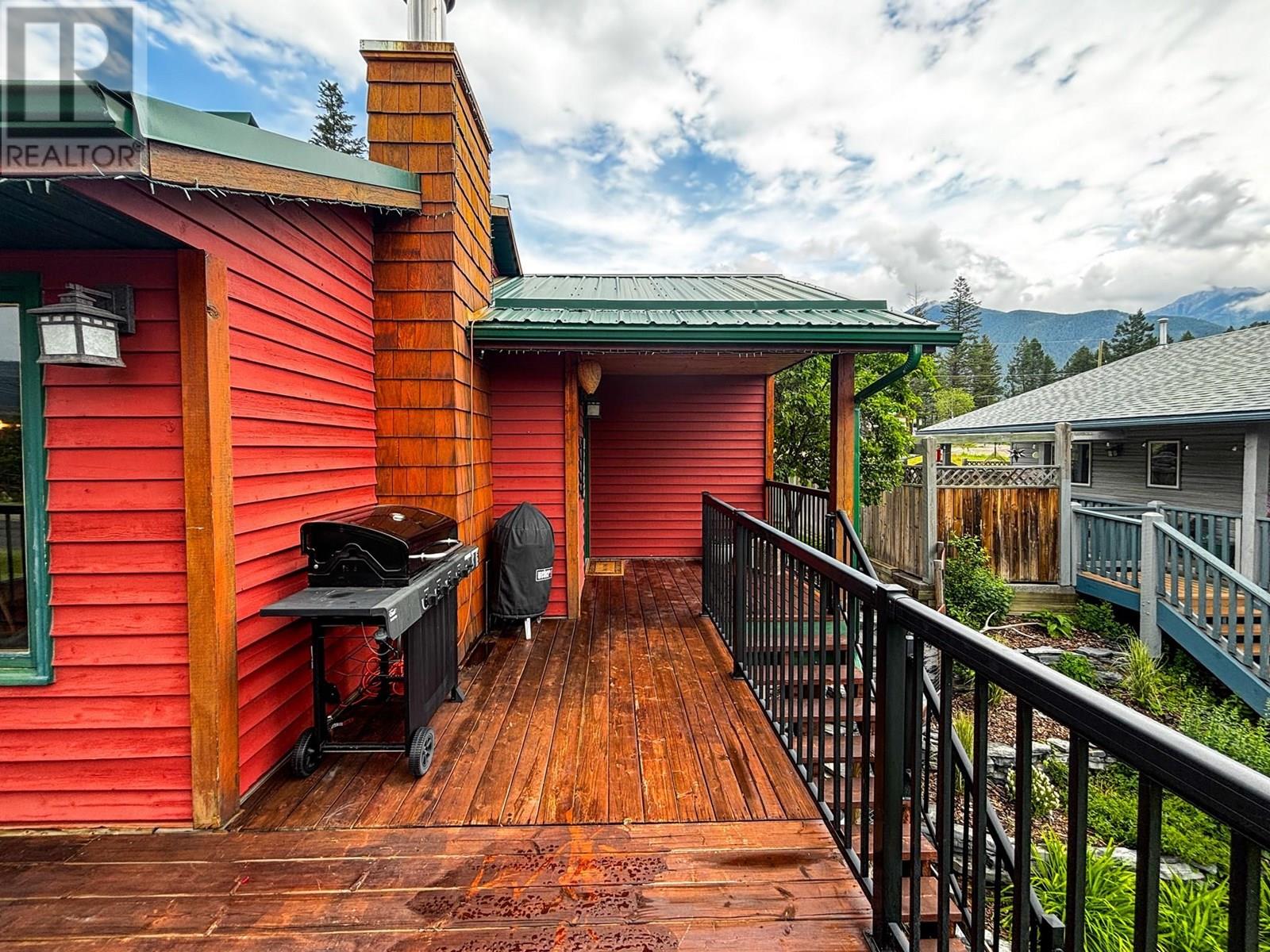 4761 Crescentwood Drive, Edgewater, British Columbia  V0A 1E0 - Photo 39 - 10353912