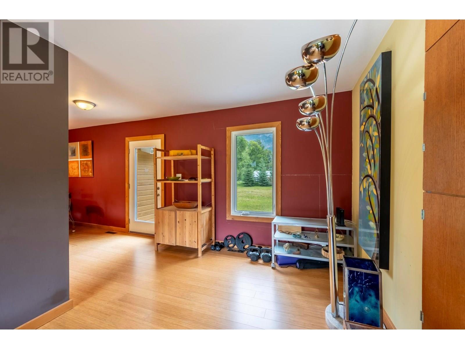 915 Ryter Road W, Golden, British Columbia  V0A 1H2 - Photo 21 - 10353995
