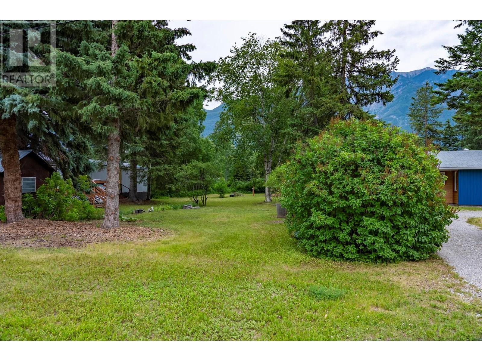 915 Ryter Road W, Golden, British Columbia  V0A 1H2 - Photo 35 - 10353995