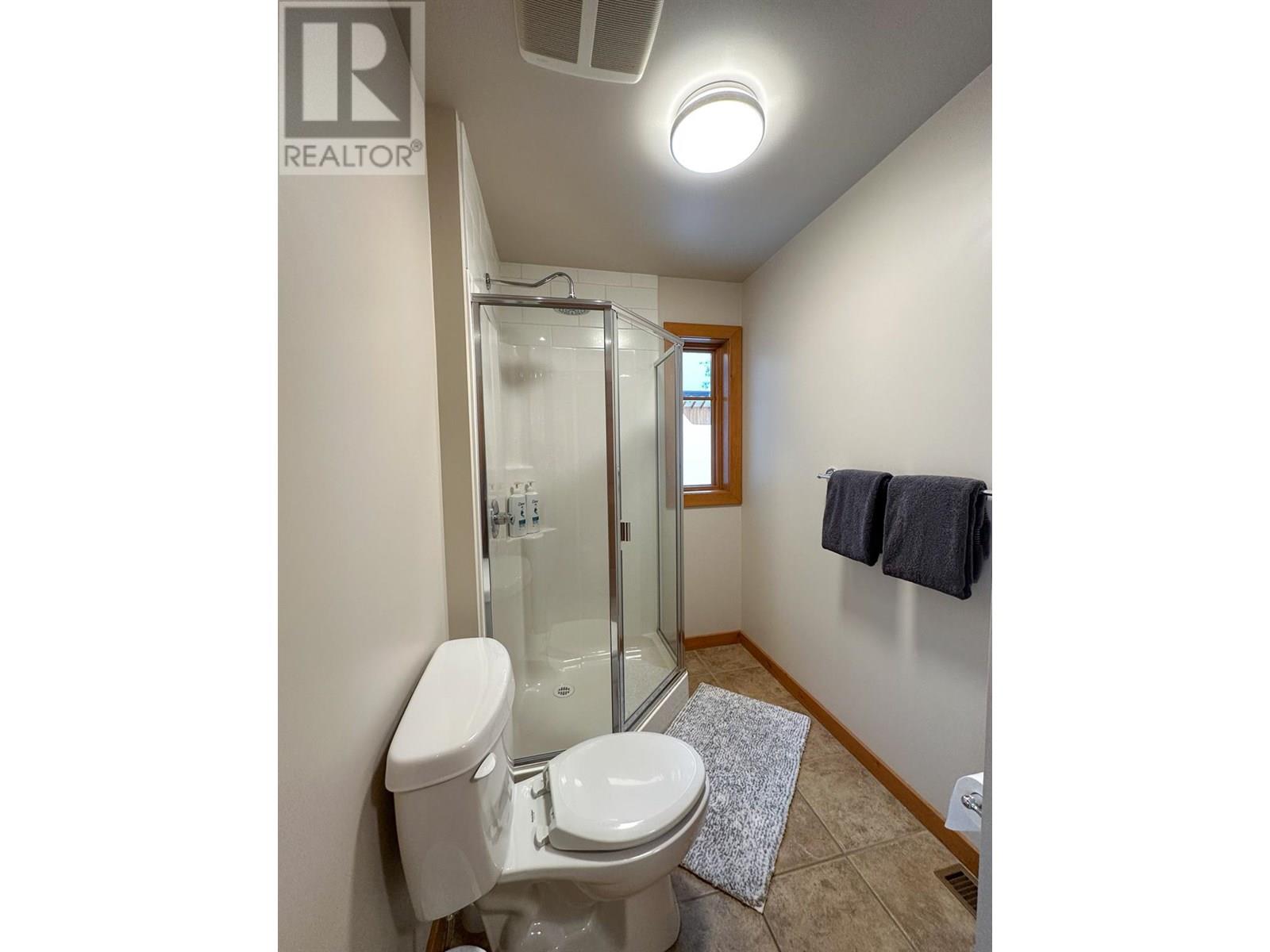 1589 Columbia Valley View, Golden, British Columbia  V0A 1H2 - Photo 10 - 10353274