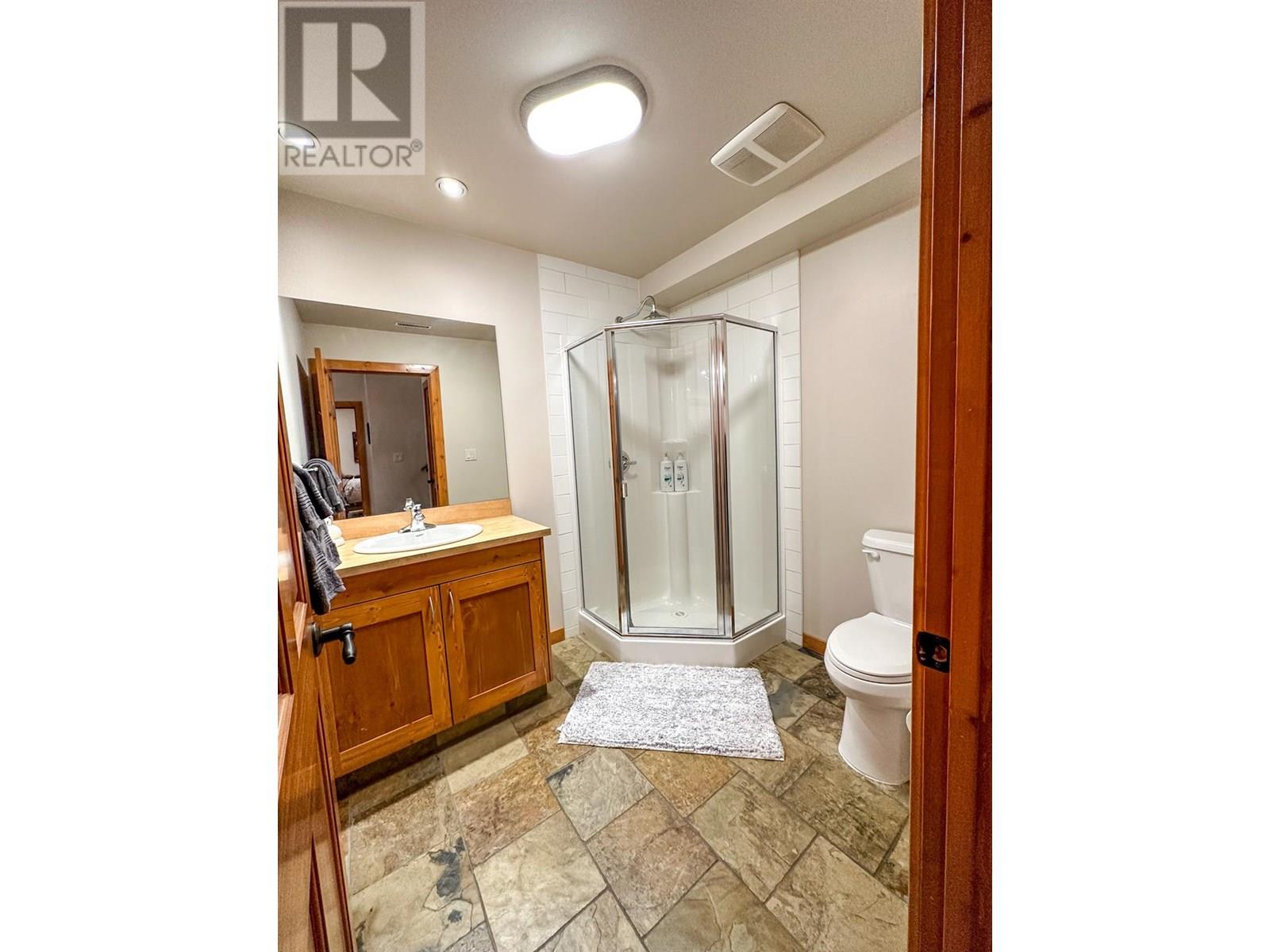 1589 Columbia Valley View, Golden, British Columbia  V0A 1H2 - Photo 15 - 10353274