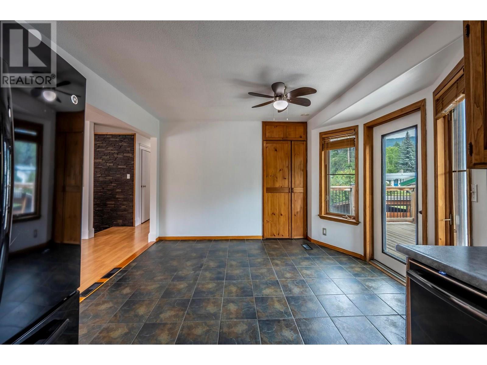 1300 11th Street S, Golden, British Columbia  V0A 1H0 - Photo 15 - 10353999