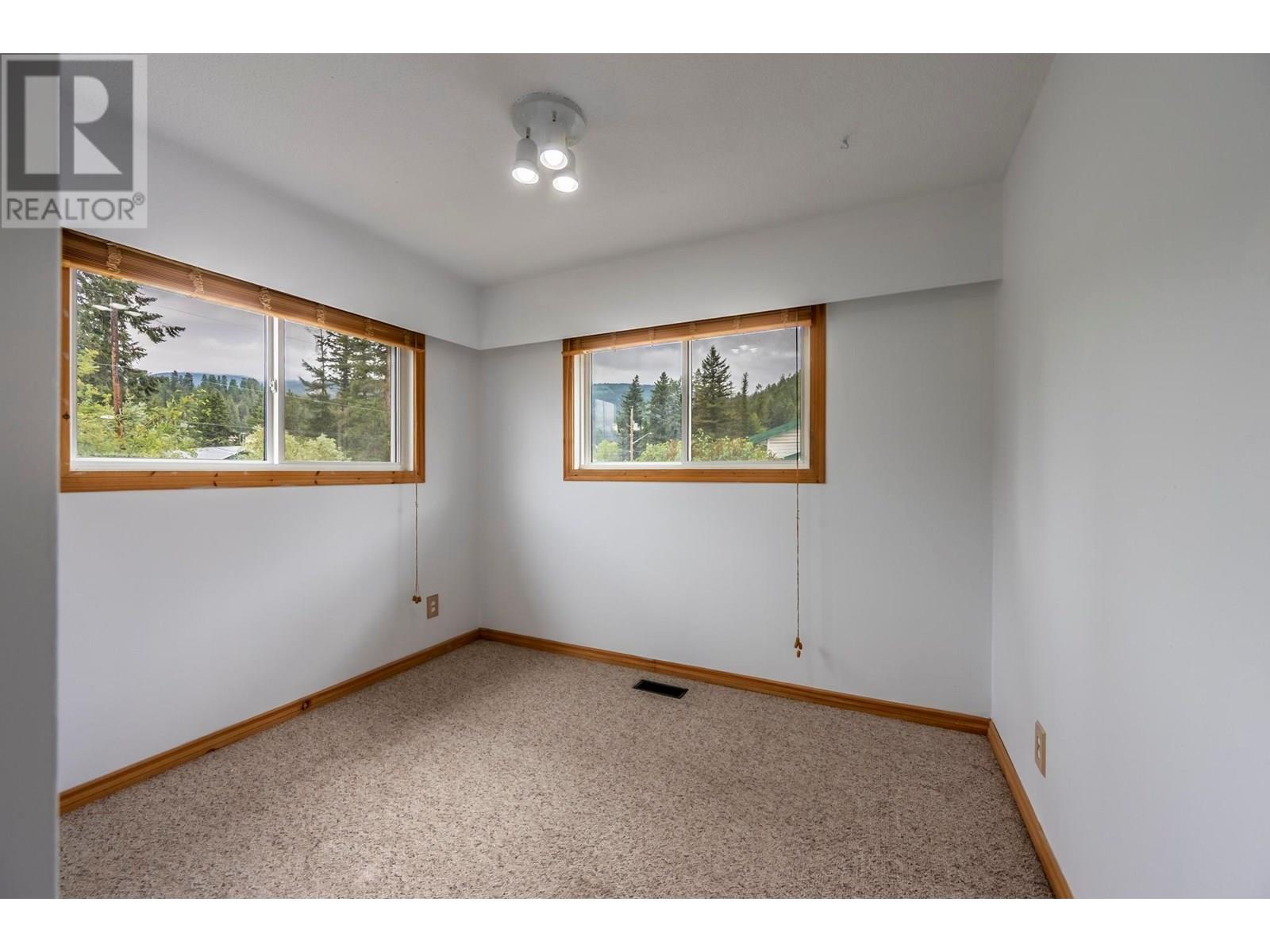 1300 11th Street S, Golden, British Columbia  V0A 1H0 - Photo 23 - 10353999
