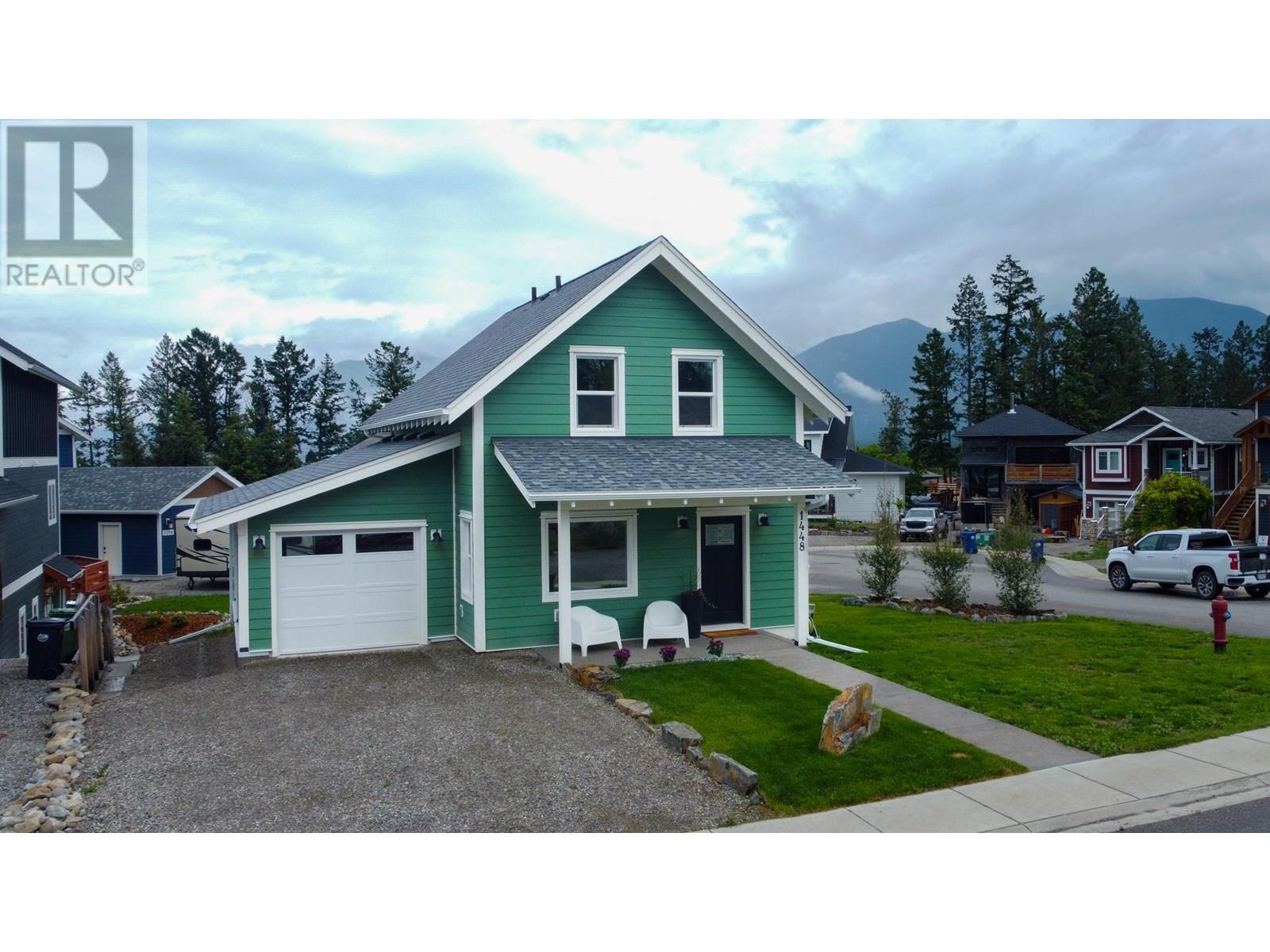 1448 Canterbury Close, Invermere, British Columbia  V0A 1K4 - Photo 1 - 10354118