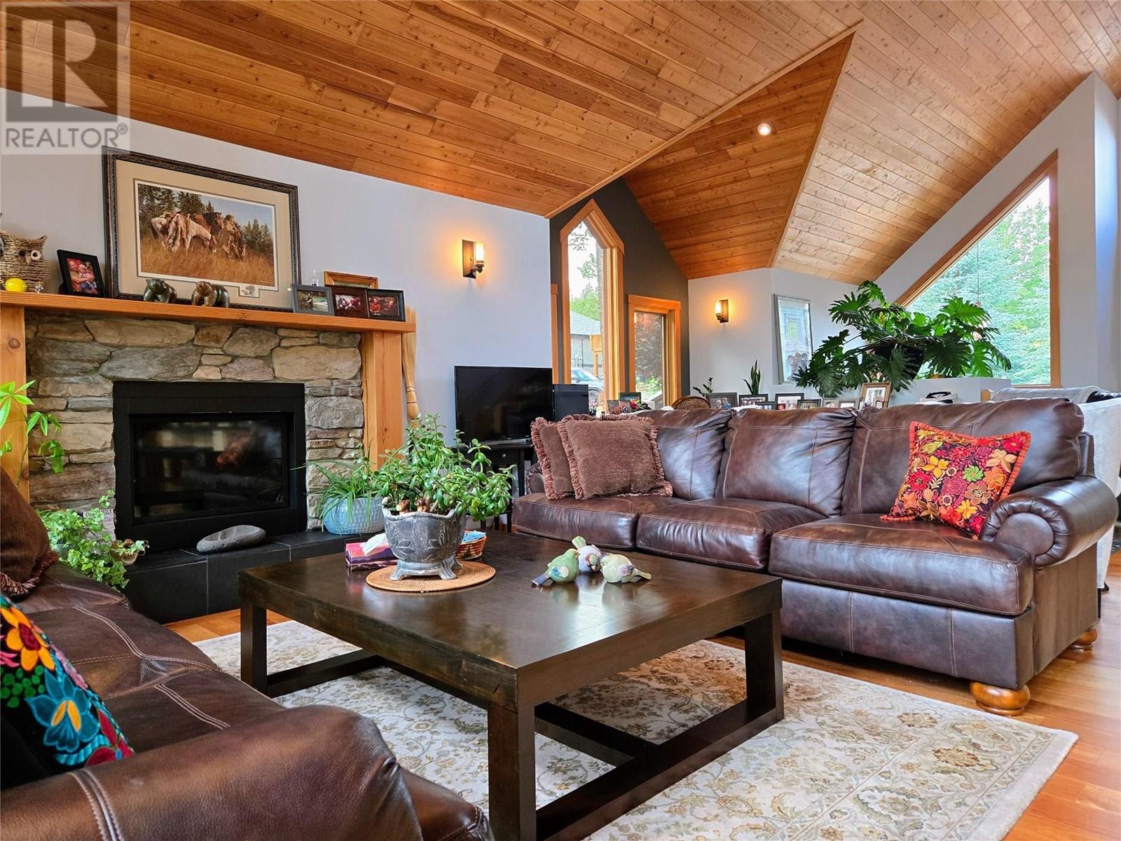 2517 Cobblestone Trail, Invermere, British Columbia  V0A 1K6 - Photo 3 - 10353265